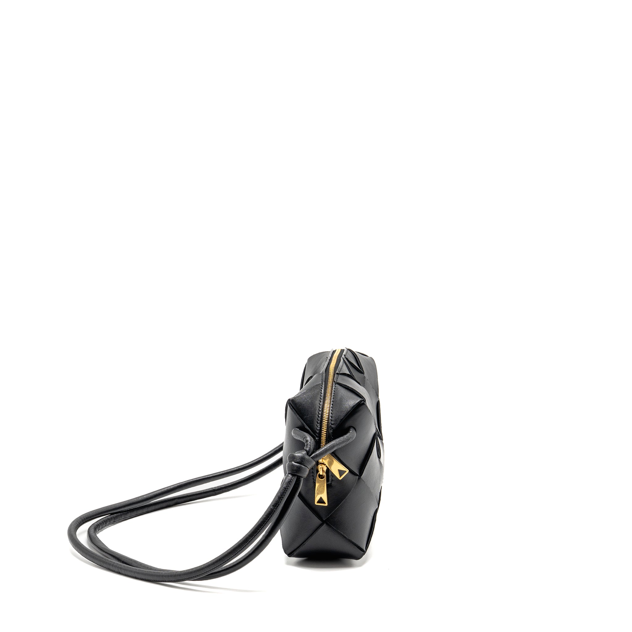 BOTTEGA VENETA CASSETTE CAMERA BAG SMOOTH INTRECCIO LEATHER BLACK GHW