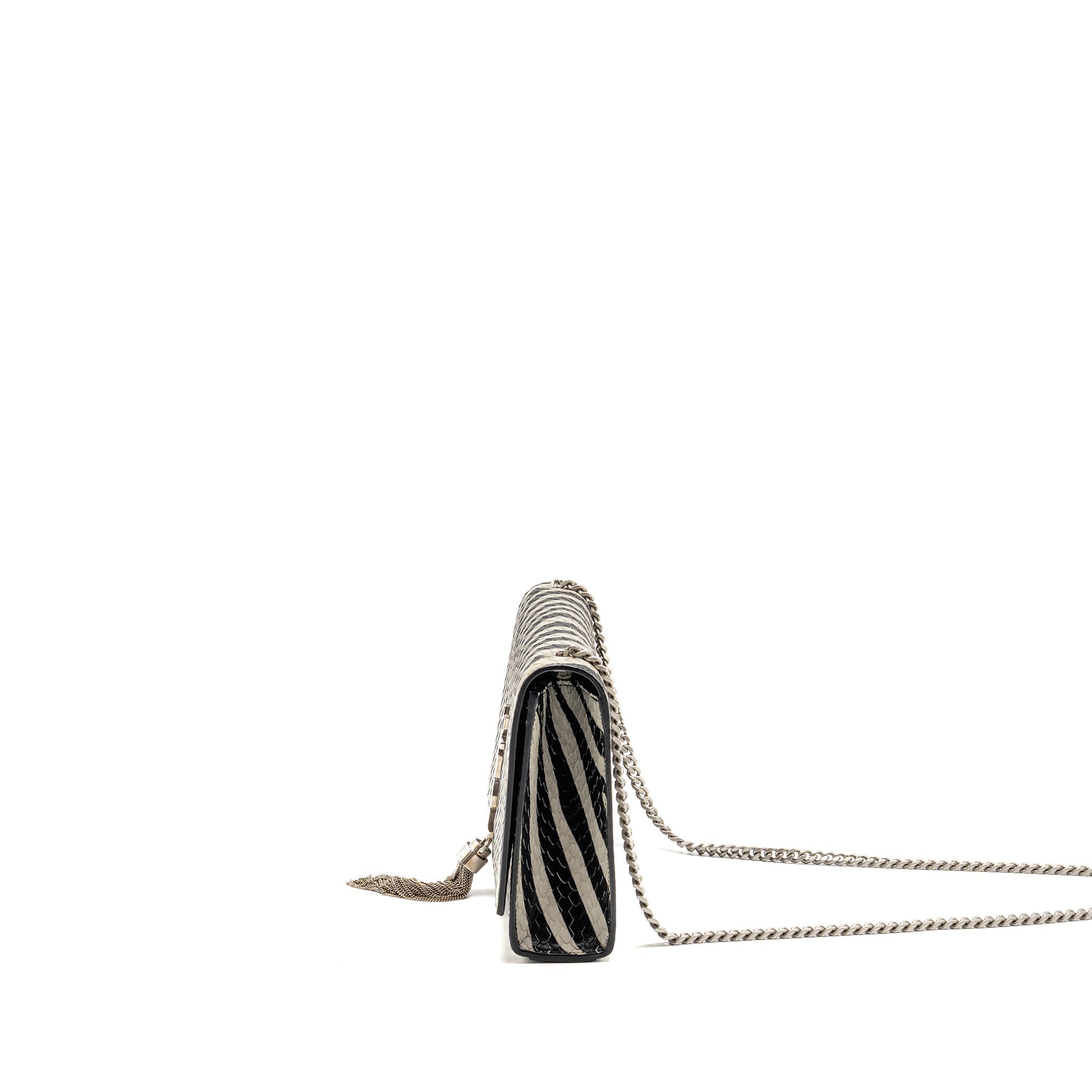 SAINT LAURENT/YSL MEDIUM KATE SHOULDER BAG WITH TASSEL EMBOSSED LEATHER BLACK/WHITE SHW