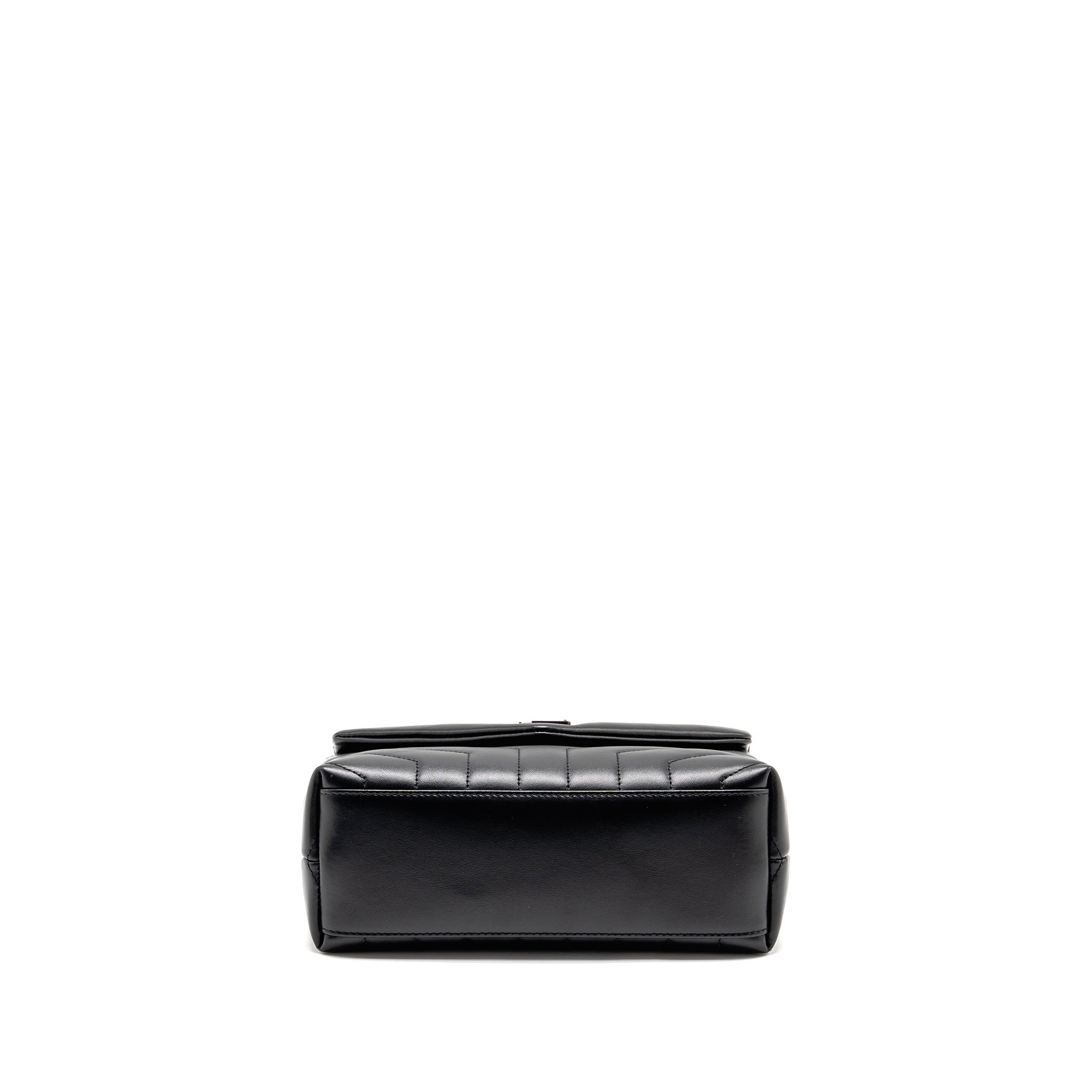 SAINT LAURENT/YSL MEDIUM LOULOU SHOULDER BAG CALFSKIN SO BLACK