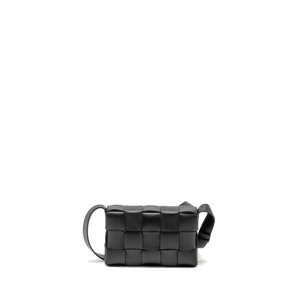 BOTTEGA VENETA SMALL CASSETTE BAG LAMBSKIN BLACK GHW