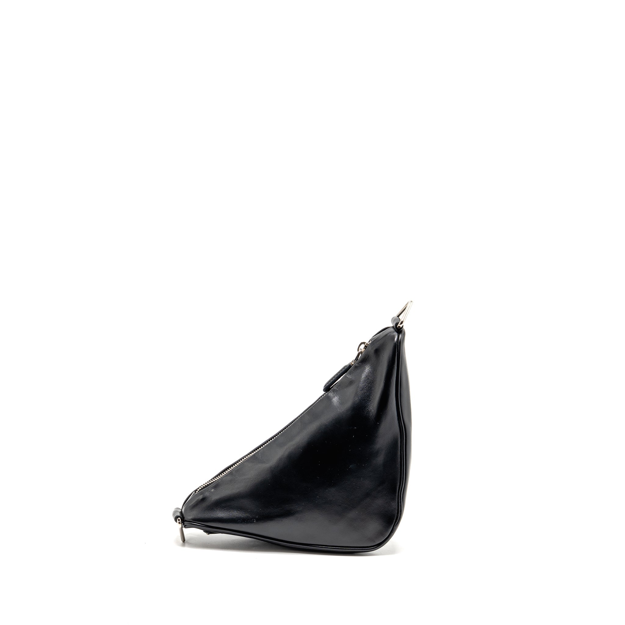 PRADA TRIANGLE SHOULDER BAG LEATHER BLACK SHW