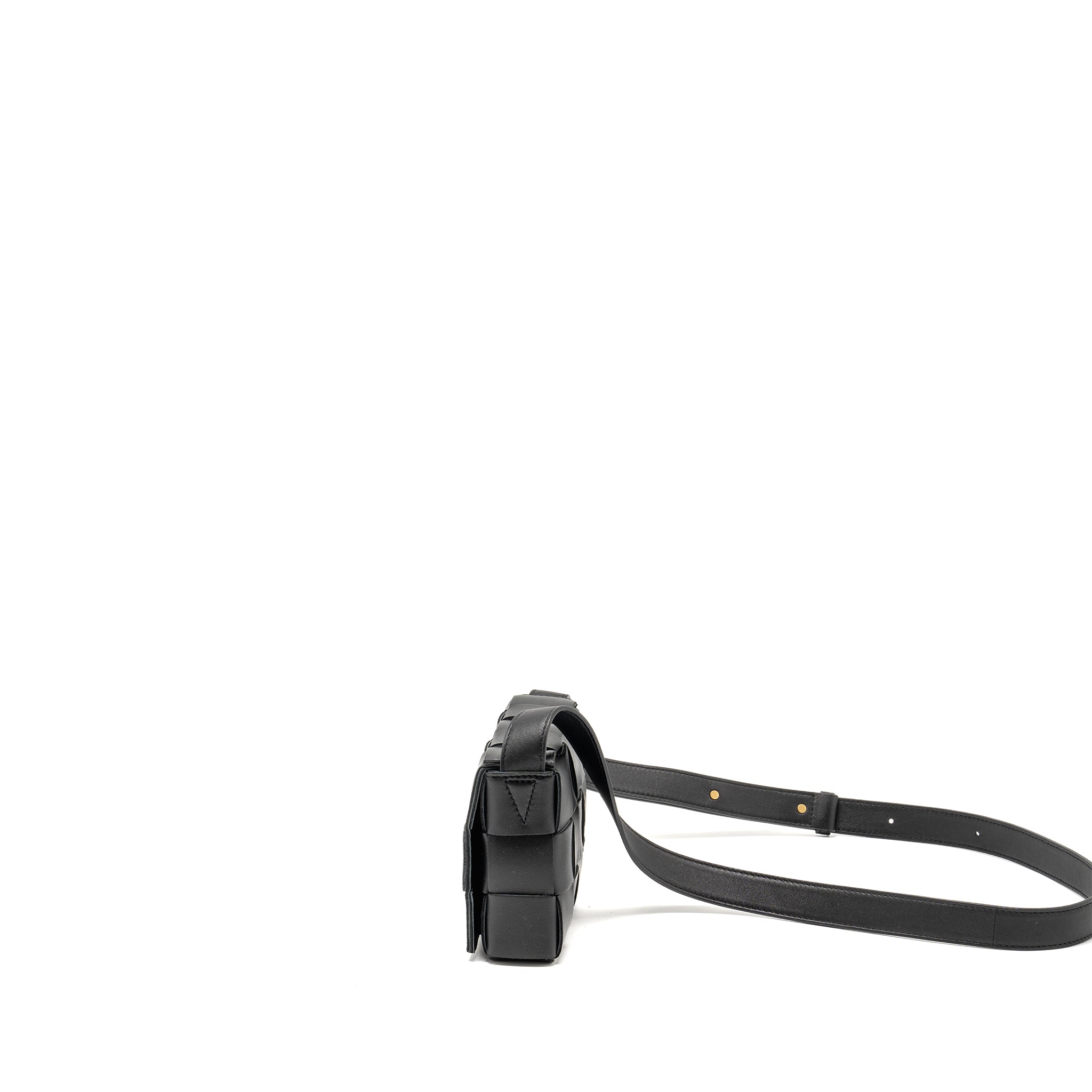 BOTTEGA VENETA SMALL CASSETTE BAG LAMBSKIN BLACK GHW