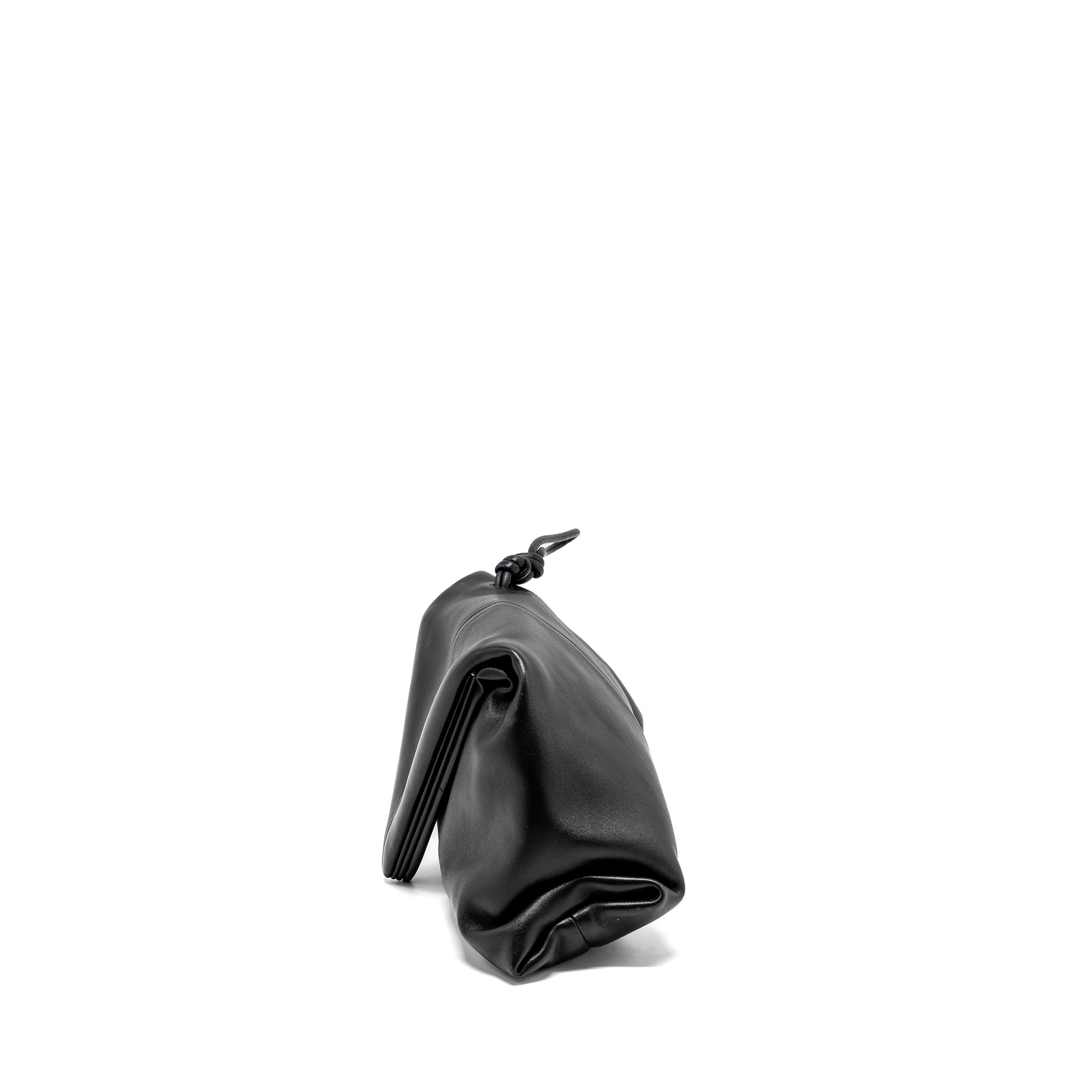 BOTTEGA VENETA TRINE ENVELOP CLUTCH LEATHER BLACK SHW