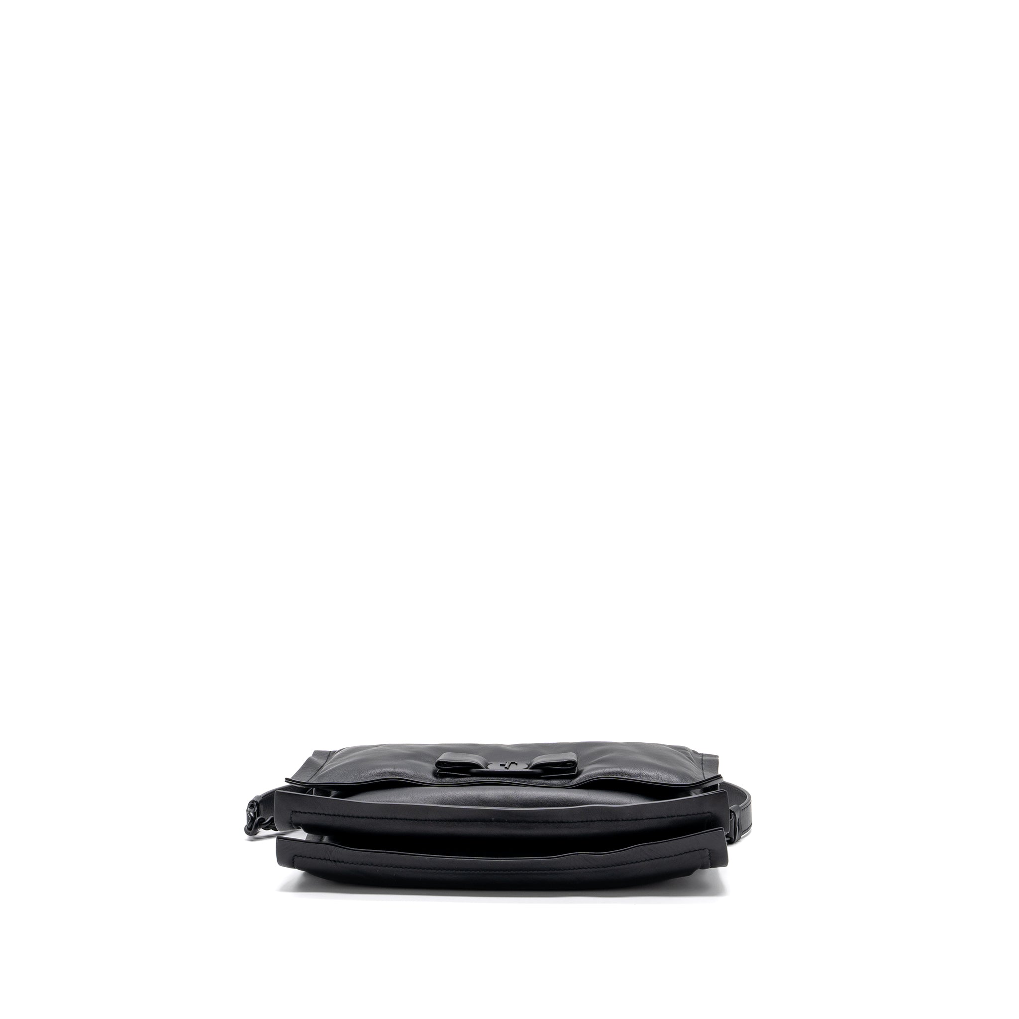 SALVATORE FERRAGAMO SMALL VIVA BOW SHOULDER BAG BLACK WITH BLACK HARDWARE