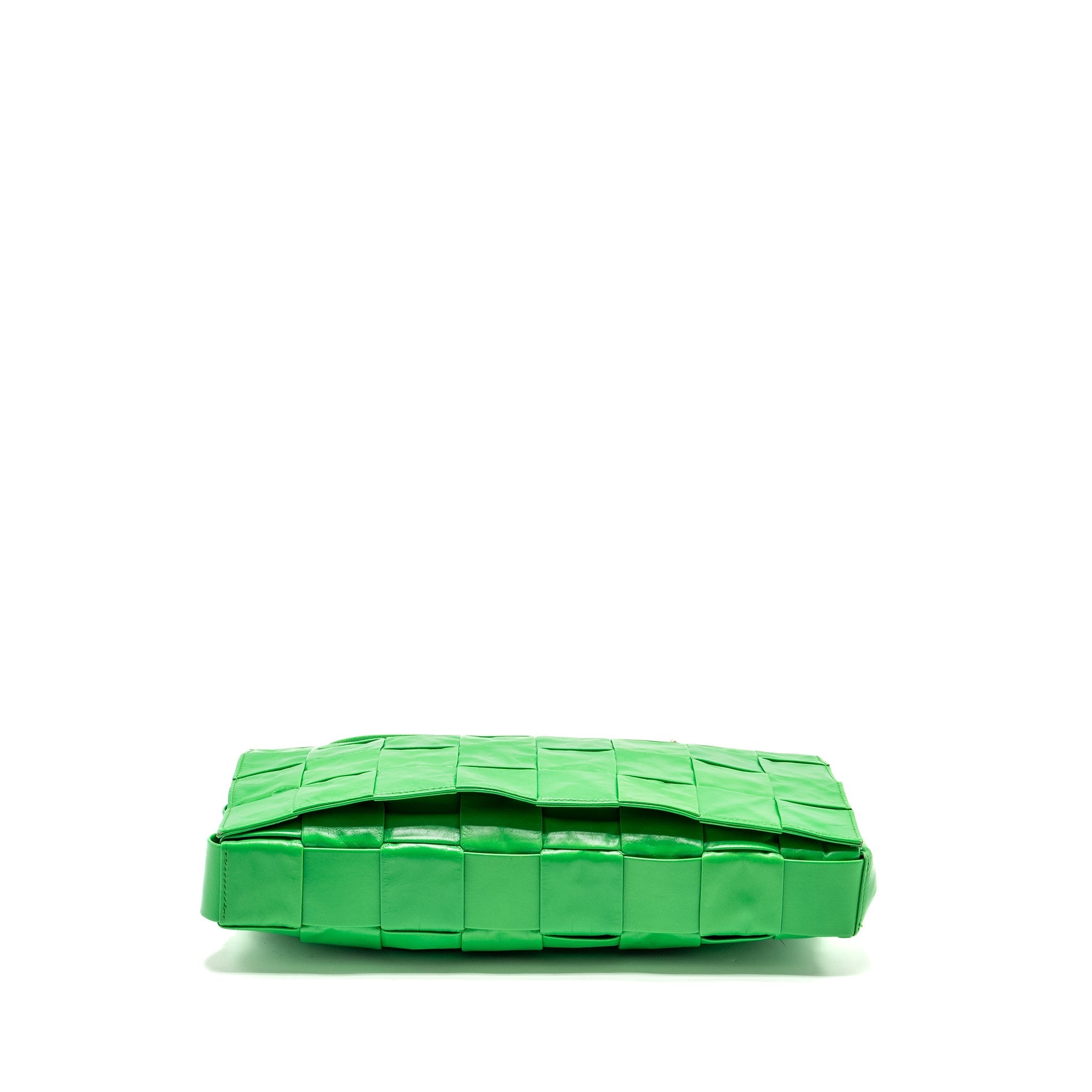 BOTTEGA VENETA MAXI CASSETTE BAG LAMBSKIN GREEN SHW