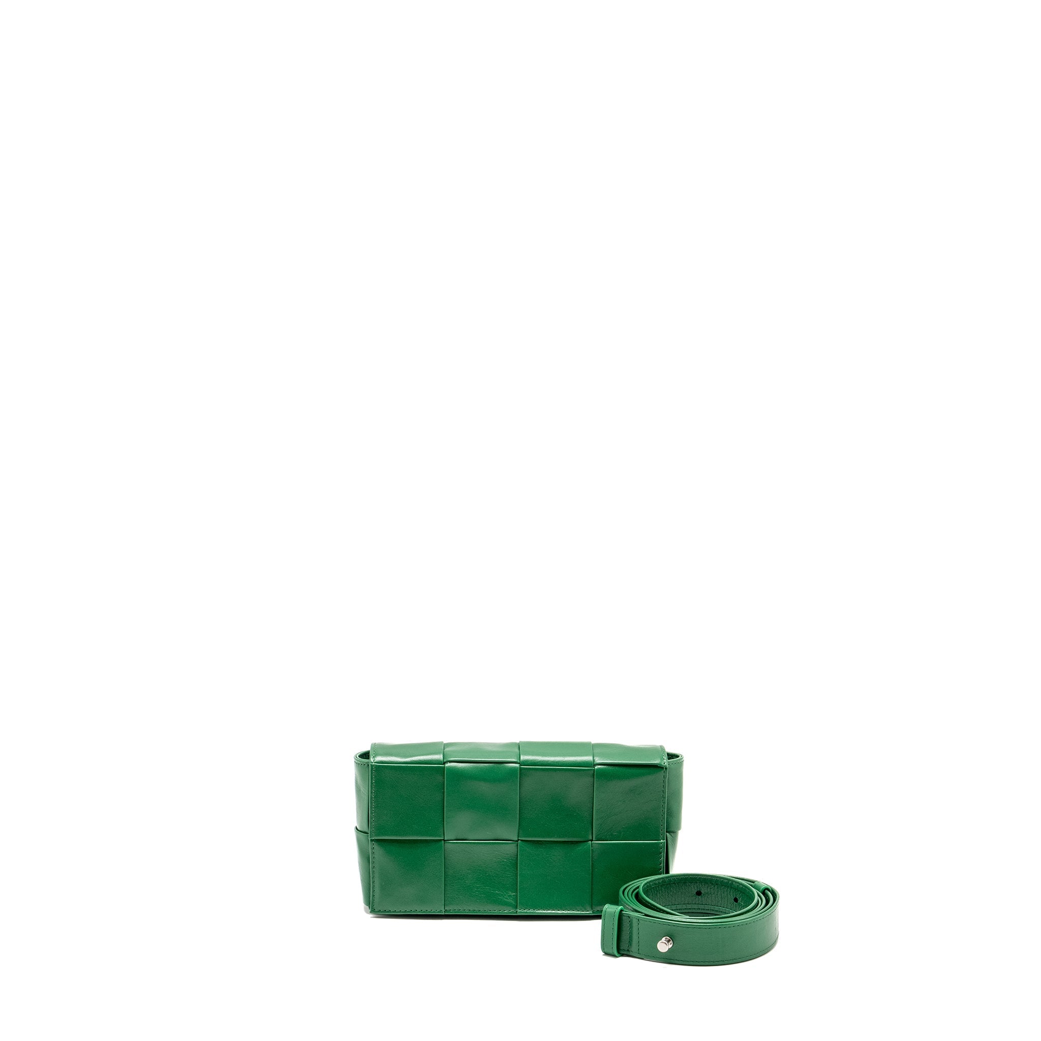 BOTTEGA VENETA CASSETTE BELT BAG CALFSKIN GREEN SHW