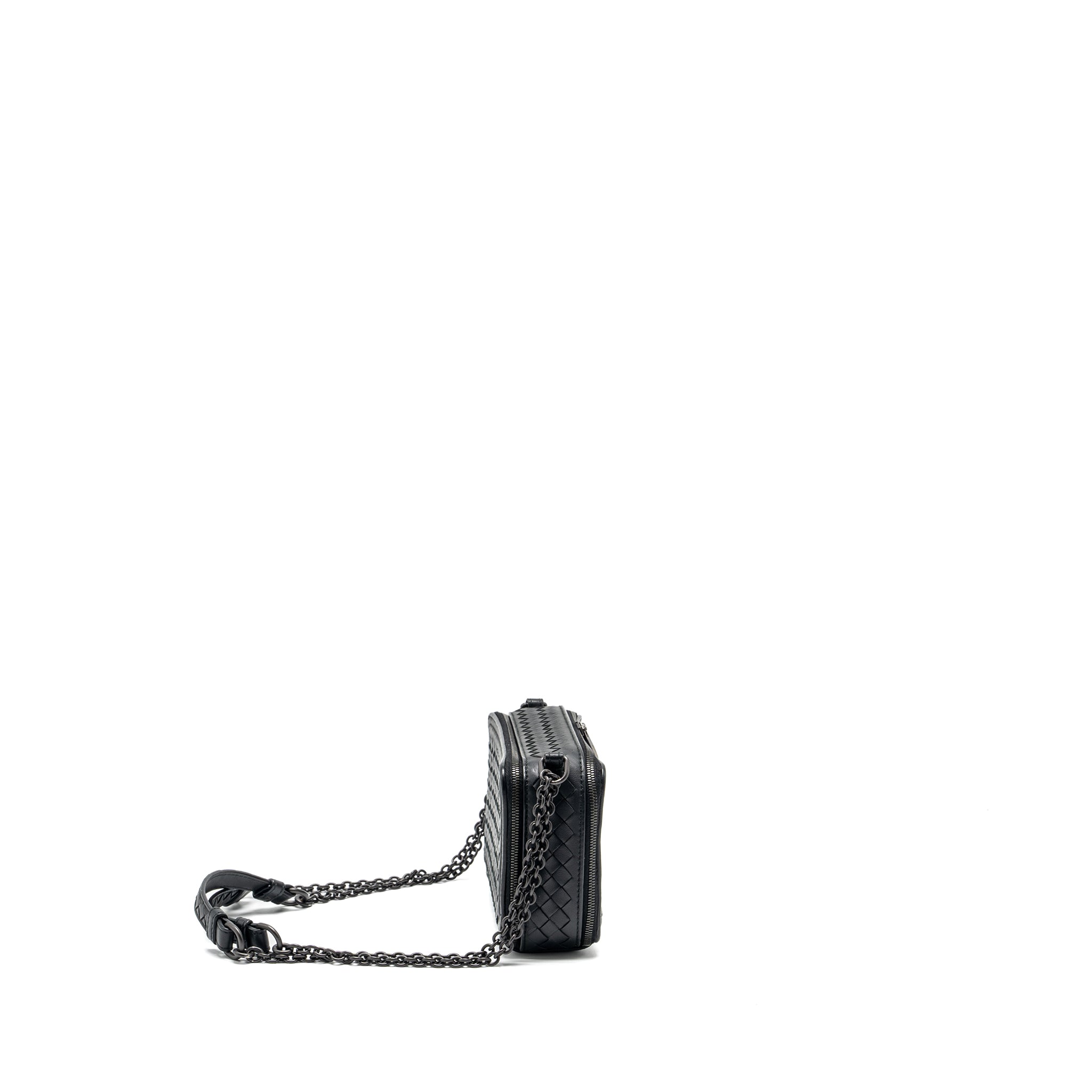 BOTTEGA VENETA SMALL ZIP CLUTCH WITH CHAIN LAMBSKIN BLACK RUTHENIUM HARDWARE