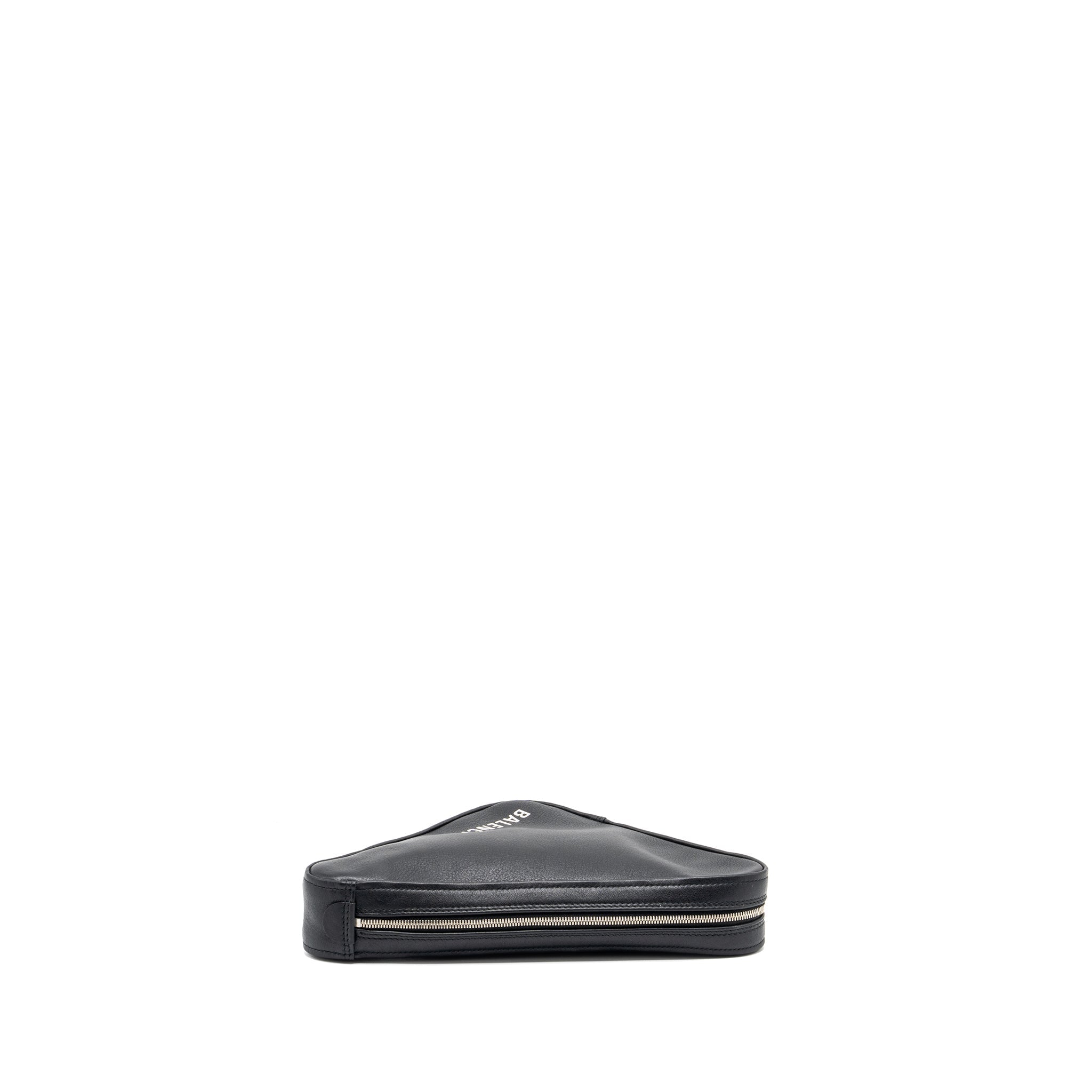 BALENCIAGA TRIANGLE ZIP CLUTCH CALFSKIN BLACK SHW
