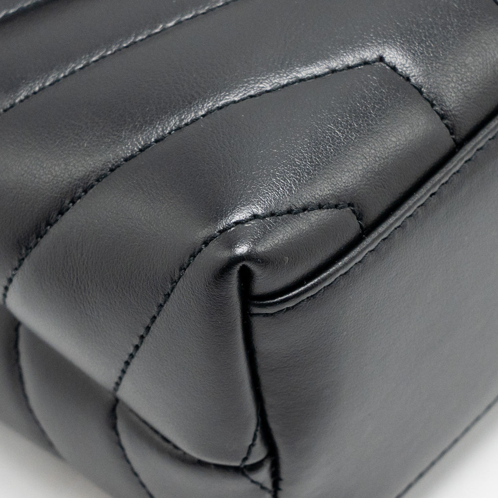 SAINT LAURENT/YSL MEDIUM LOULOU SHOULDER BAG CALFSKIN SO BLACK