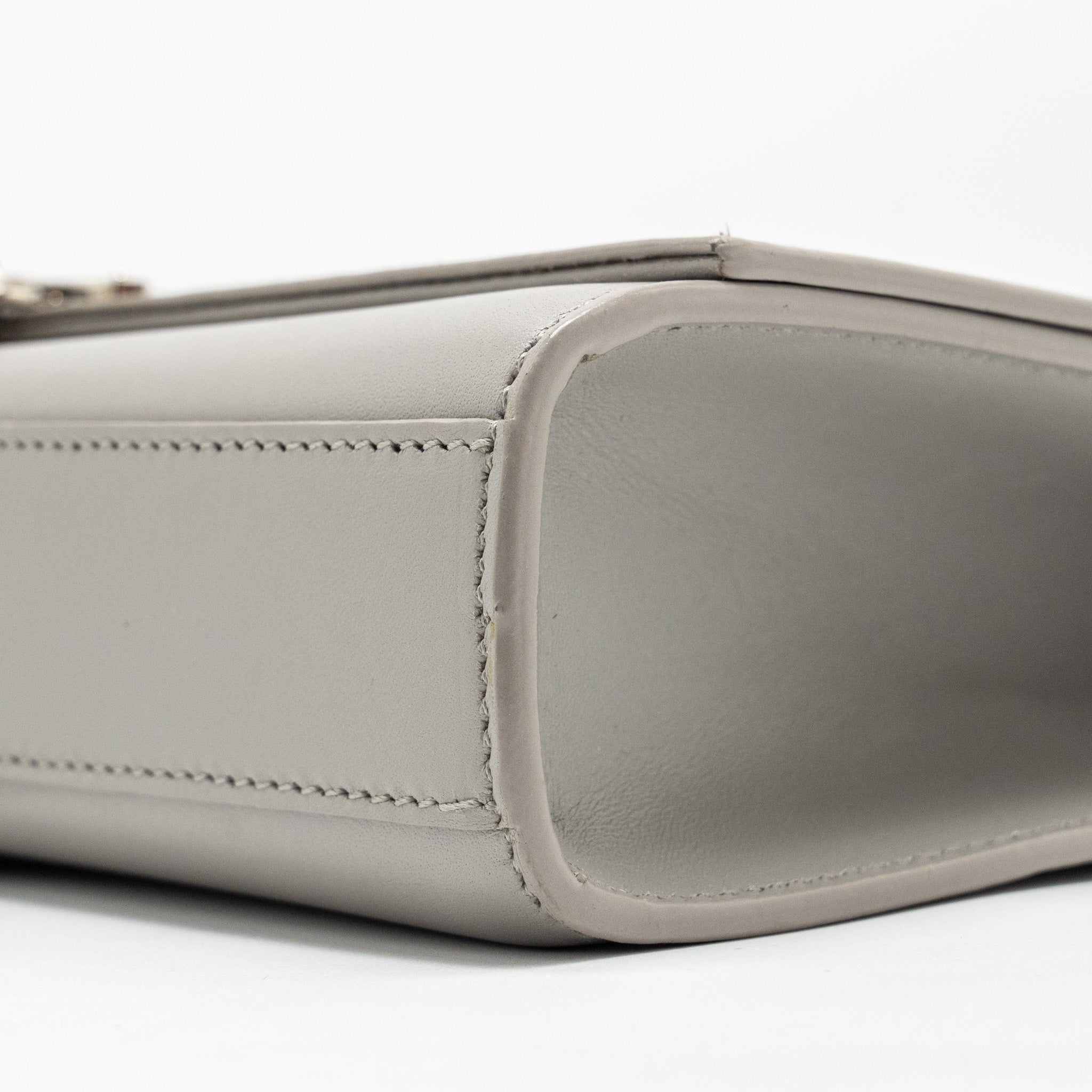 SAINT LAURENT/YSL MEDIUM KATE BAG CALFSKIN GREY SHW