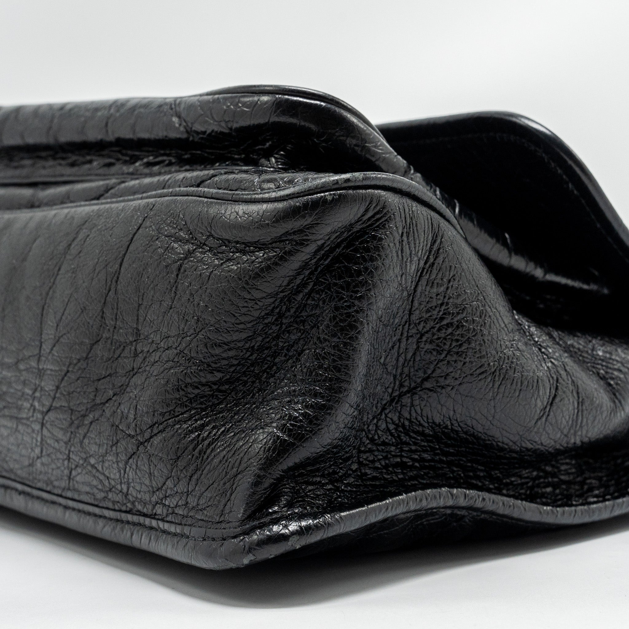 SAINT LAURENT/YSL MEDIUM NIKI CALFSKIN BLACK SHW