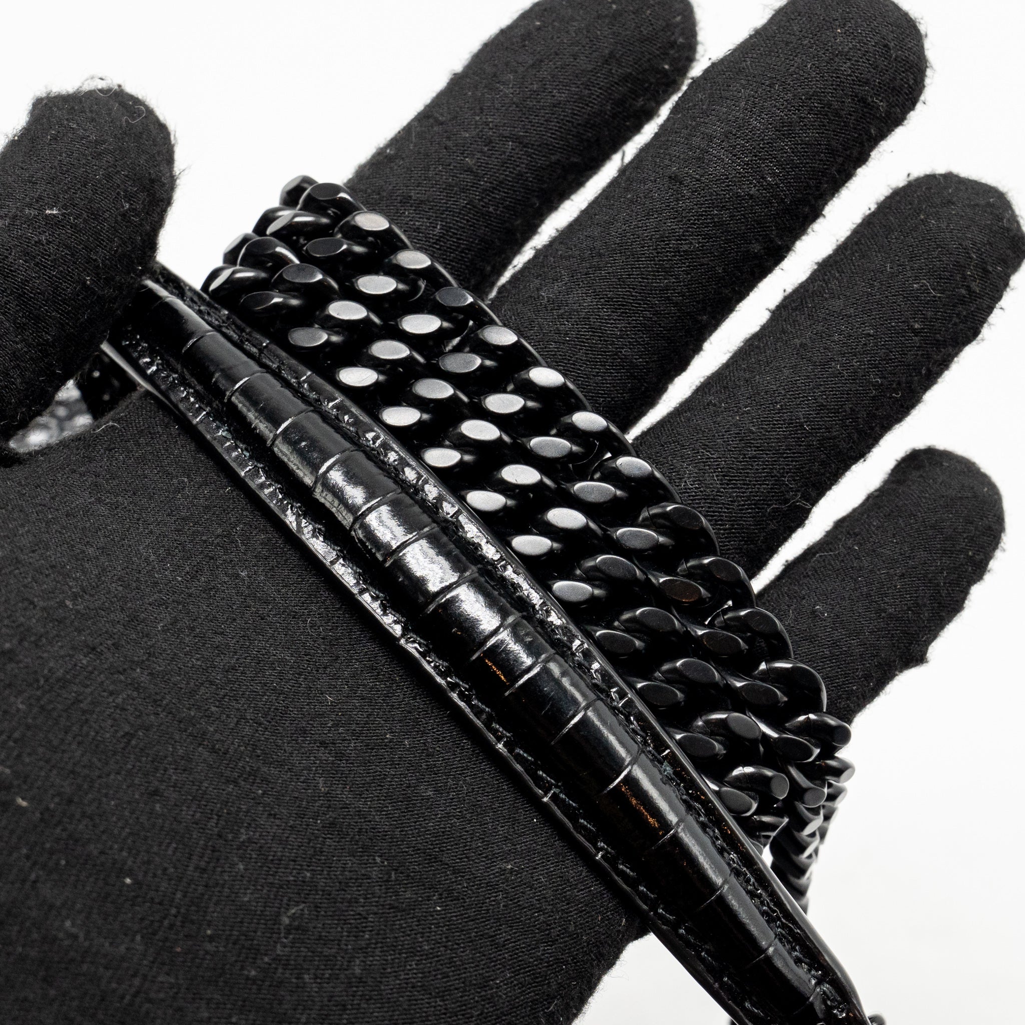 SAINT LAURENT/YSL SUNSET MEDIUM CROCODILE-EMBOSSED CALFSKIN SO BLACK