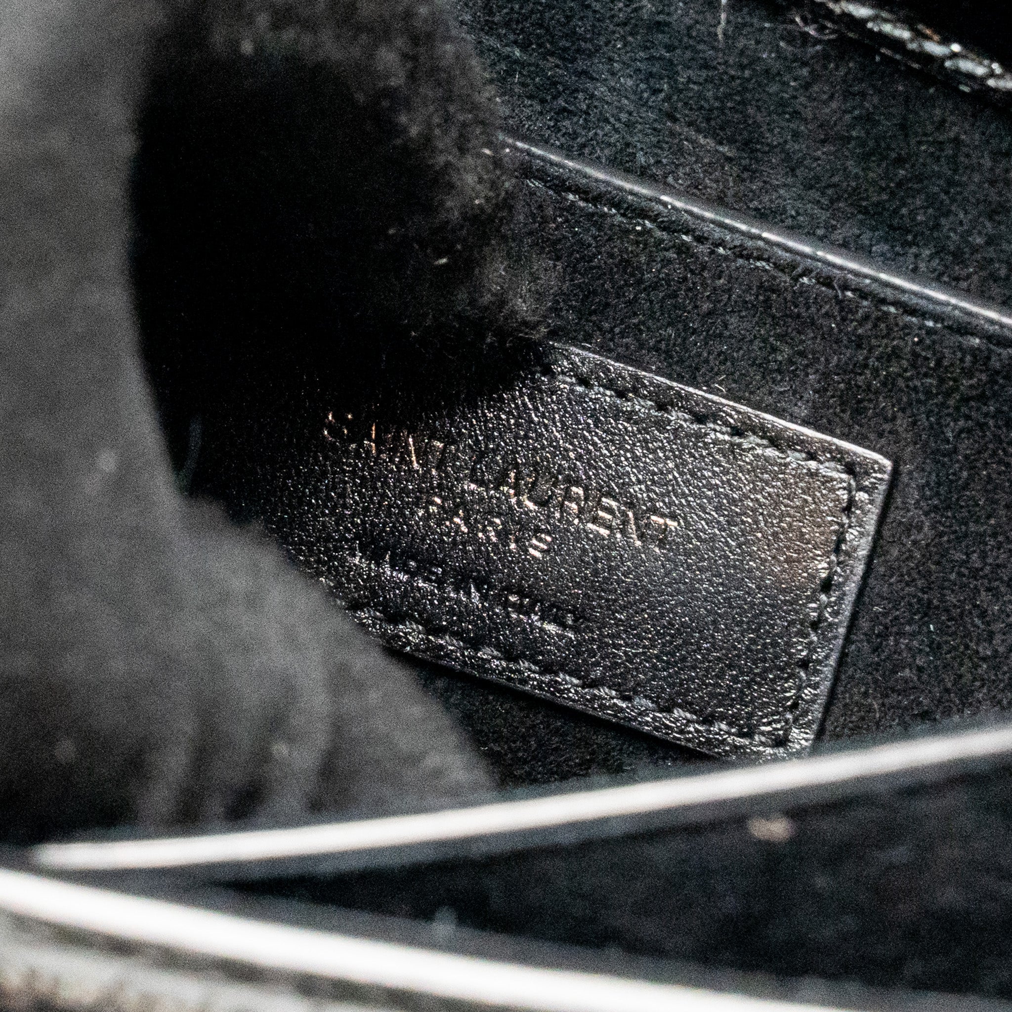 SAINT LAURENT/YSL SUNSET MEDIUM CROCODILE-EMBOSSED CALFSKIN SO BLACK