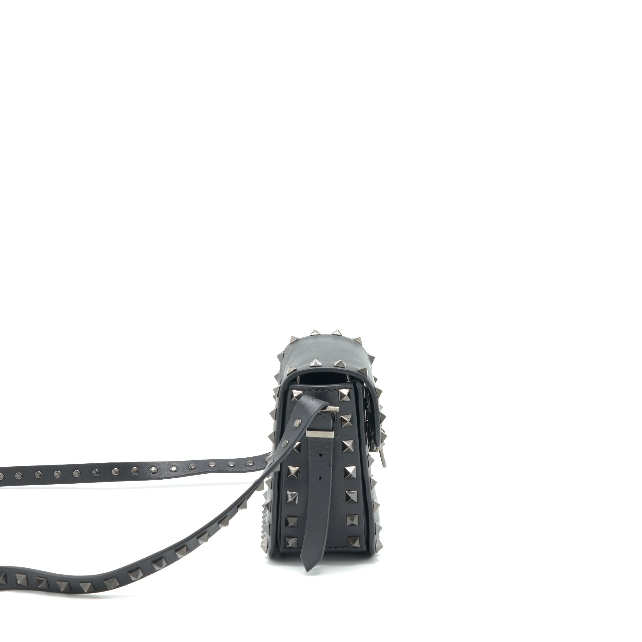 VALENTINO GARAVANI SMALL ROCKSTUD GRAINY CALFSKIN CROSSBODY BAG BLACK SHW