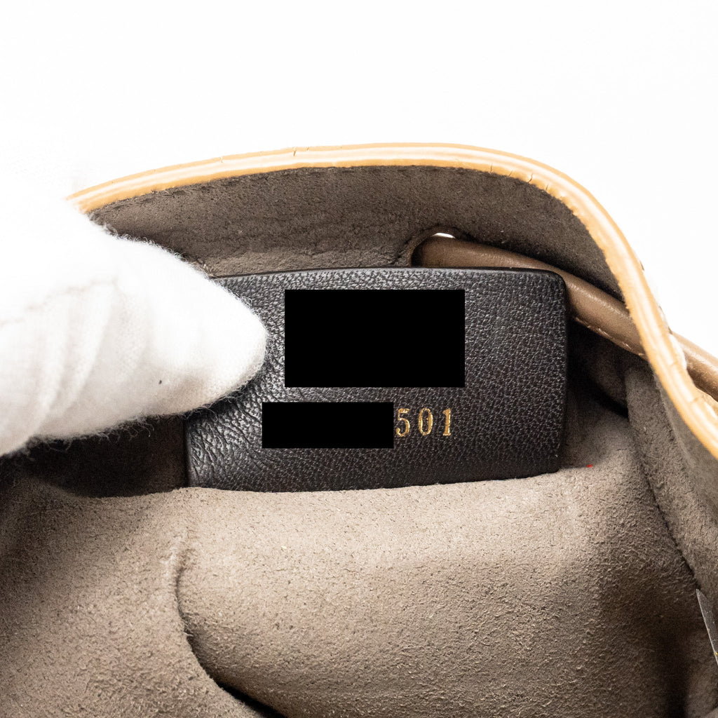 FENDI MINI MON TRESOR BUCKET BAG SHEARLING/LEATHER BEIGE GHW