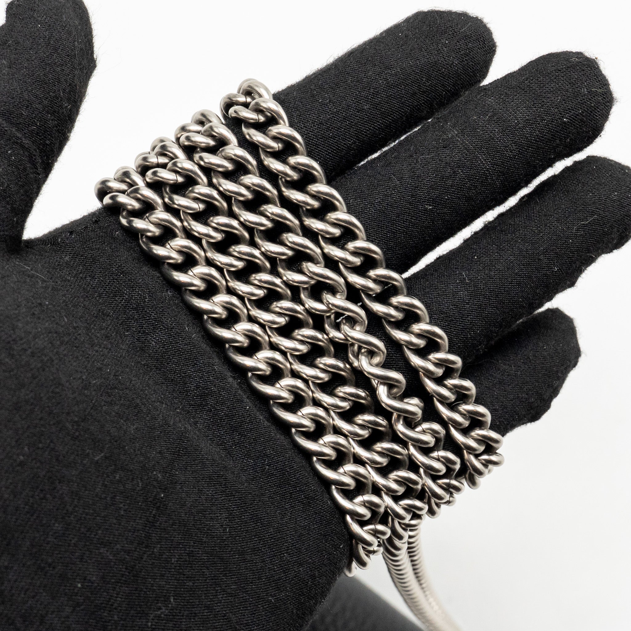 GUCCI DIONYSUS WALLET ON CHAIN CALFSKIN BLACK SHW