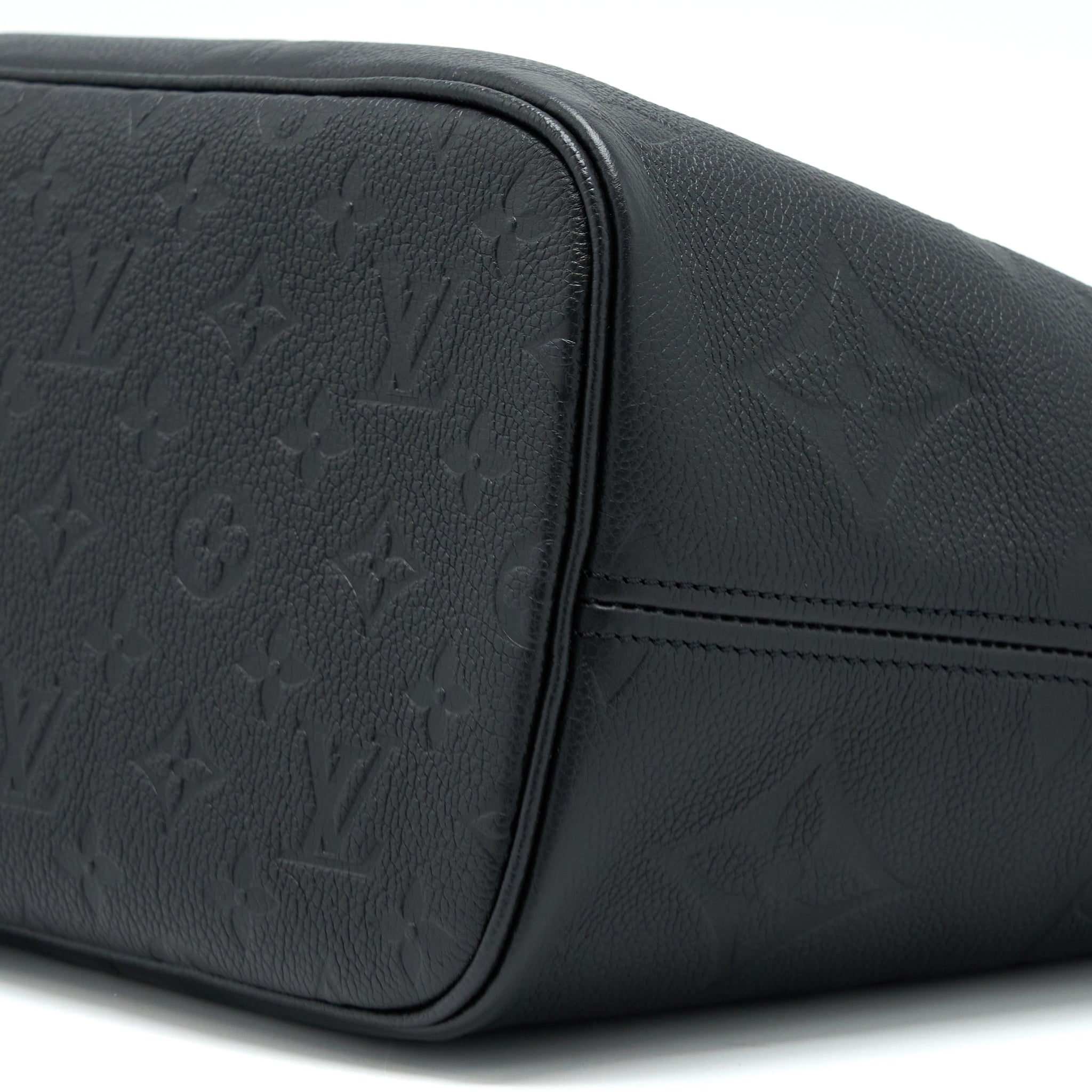 LOUIS VUITTON NEVERFULL MM MONOGRAM EMPREINTE BLACK GHW