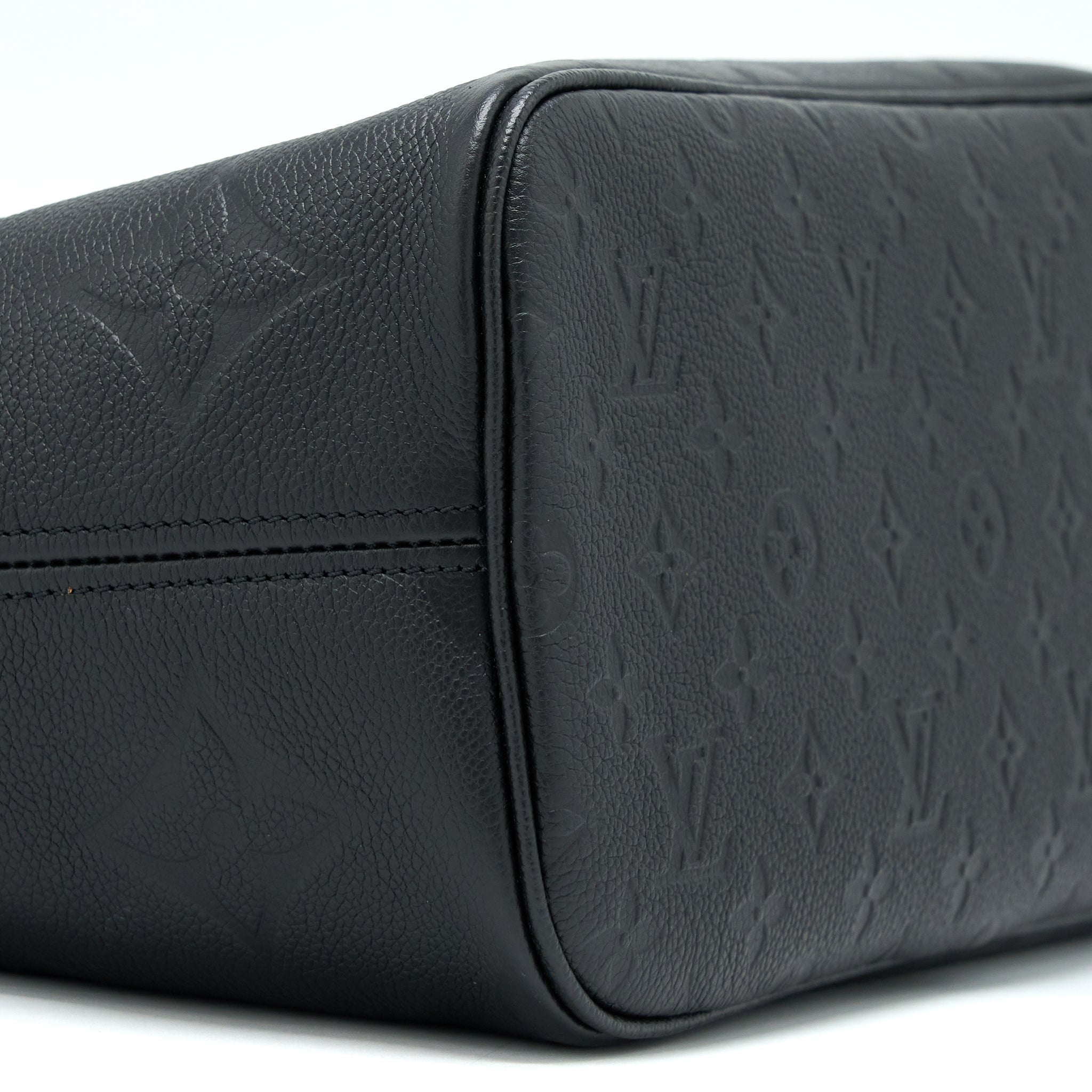 LOUIS VUITTON NEVERFULL MM MONOGRAM EMPREINTE BLACK GHW