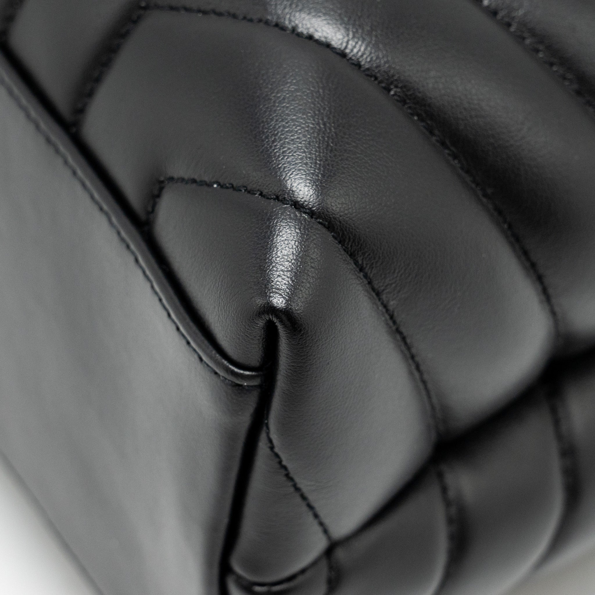 SAINT LAURENT MEDIUM LOULOU SHOULDER BAG CALFSKIN BLACK SHW