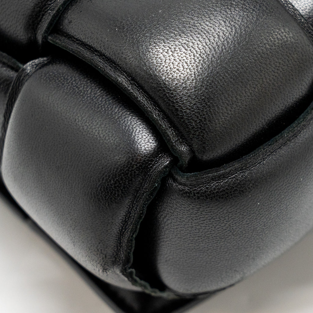 BOTTEGA VENETA PADDED CASSETTE LAMBSKIN BLACK GHW