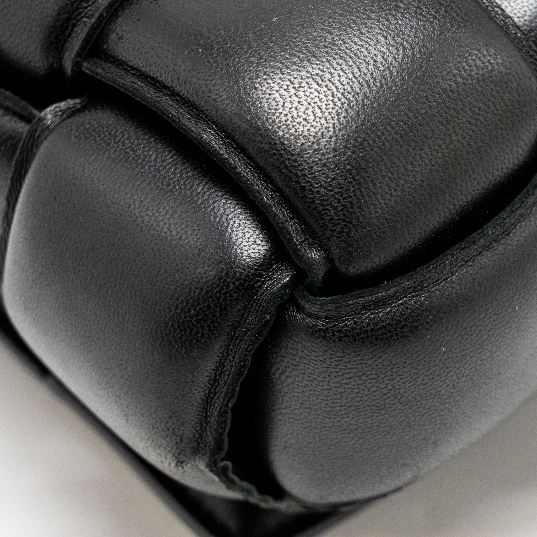 BOTTEGA VENETA PADDED CASSETTE LAMBSKIN BLACK GHW
