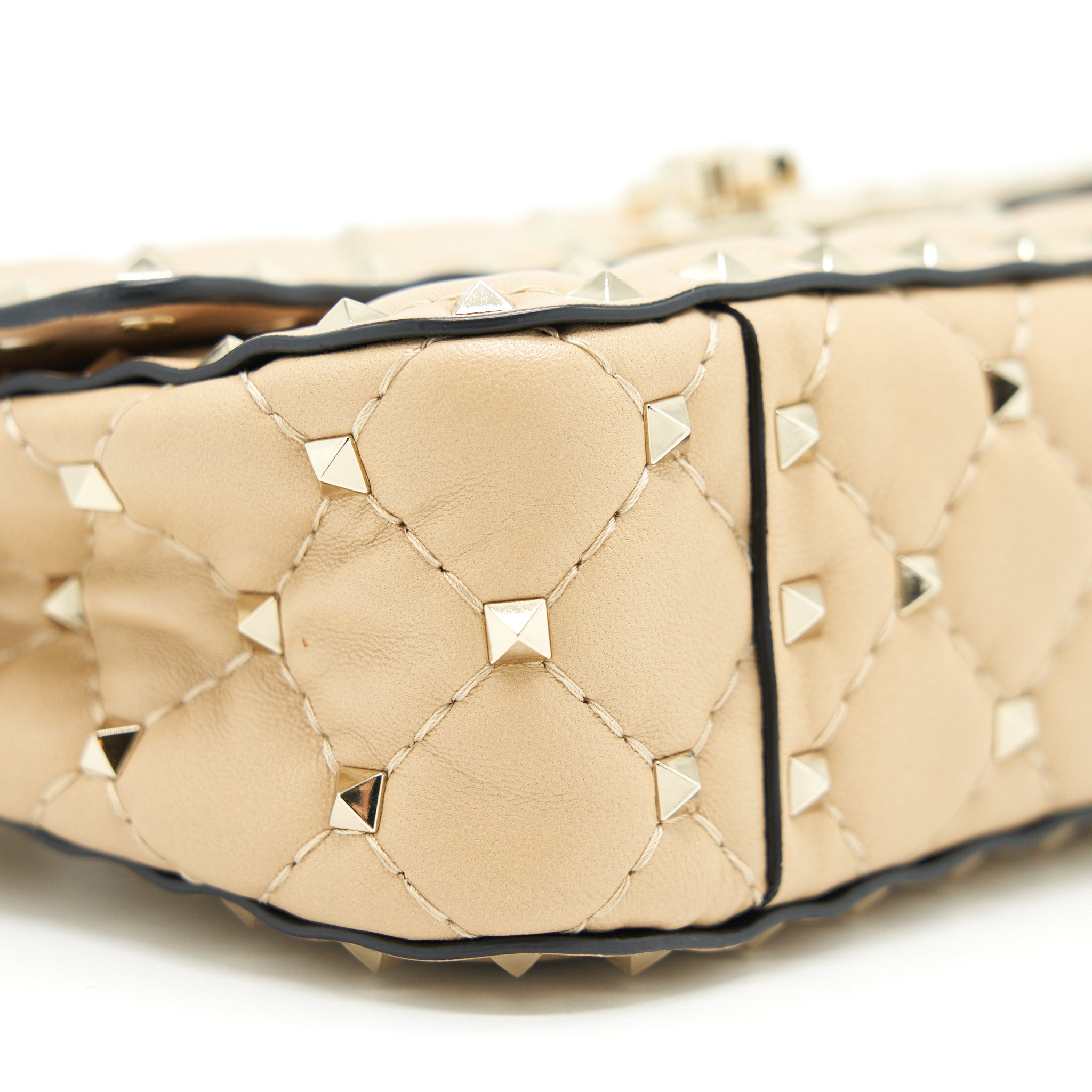 VALENTINO GARAVANI SMALL ROCKSTUD SPIKE SHOULDER BAG BEIGE LGHW