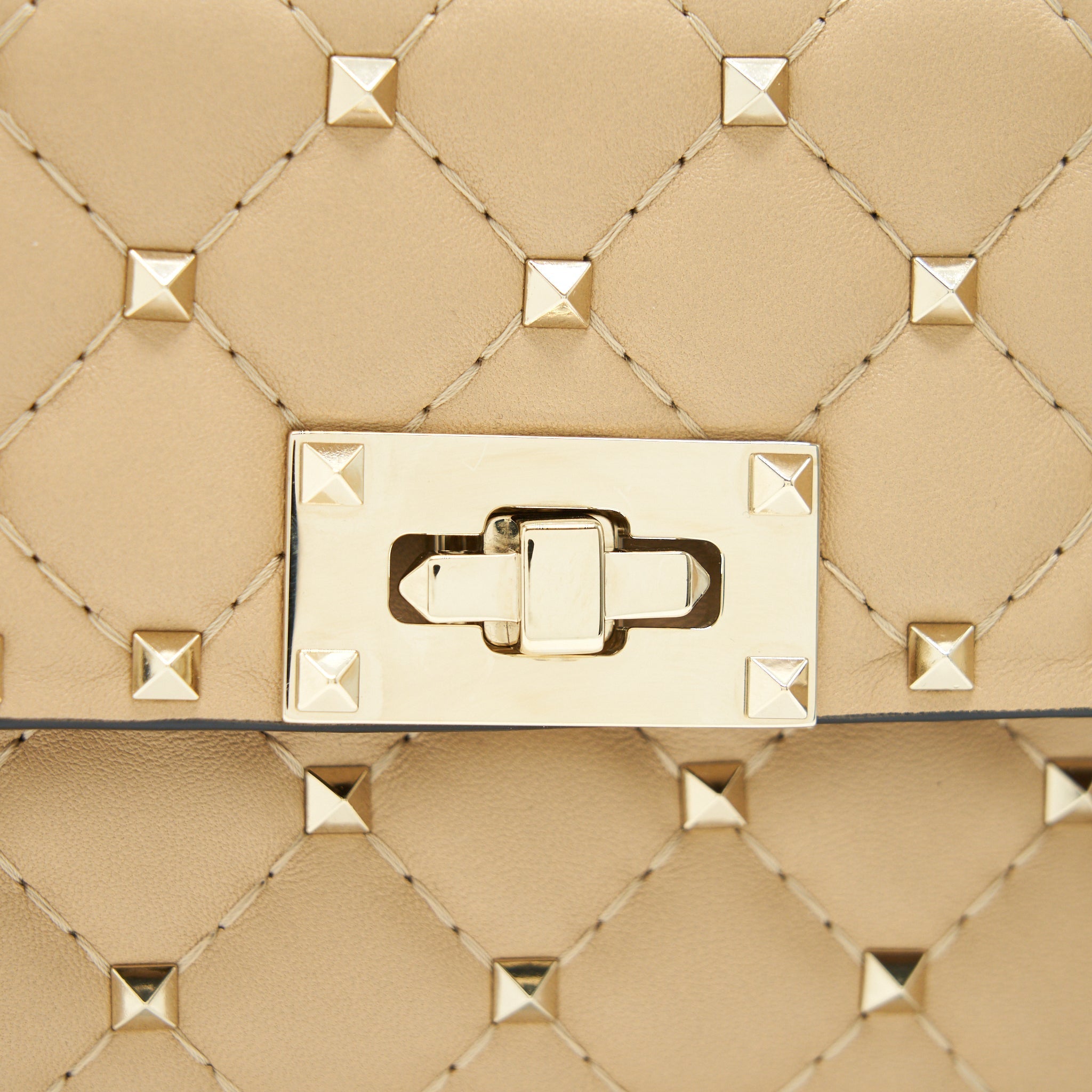 VALENTINO GARAVANI SMALL ROCKSTUD SPIKE SHOULDER BAG BEIGE LGHW