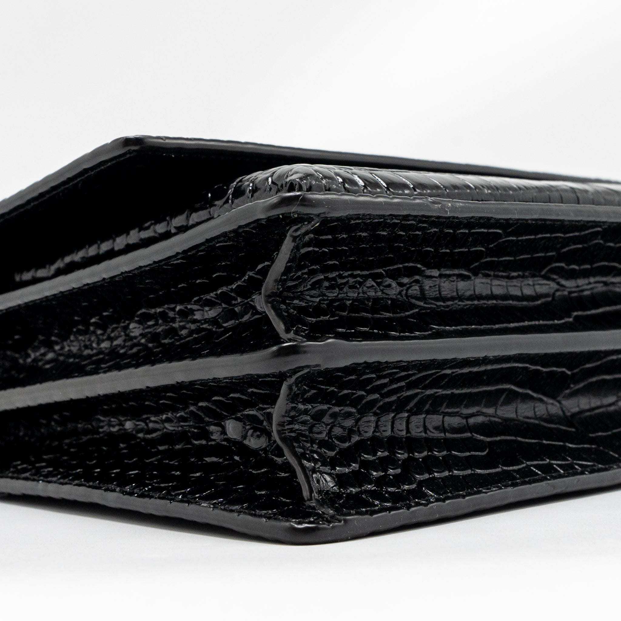 SAINT LAURENT/YSL SUNSET MEDIUM CROCODILE-EMBOSSED CALFSKIN SO BLACK