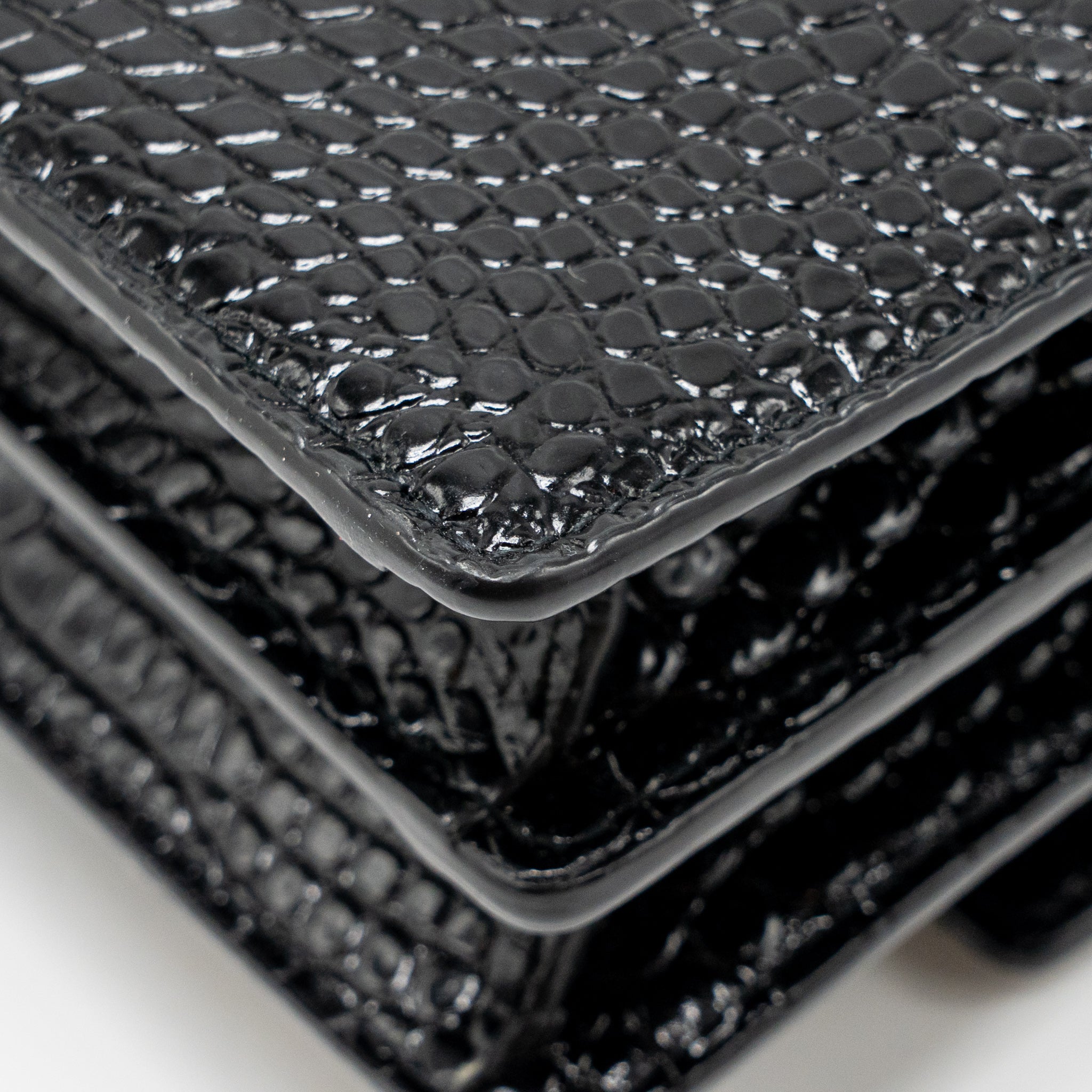 SAINT LAURENT/YSL SUNSET MEDIUM CROCODILE-EMBOSSED CALFSKIN SO BLACK