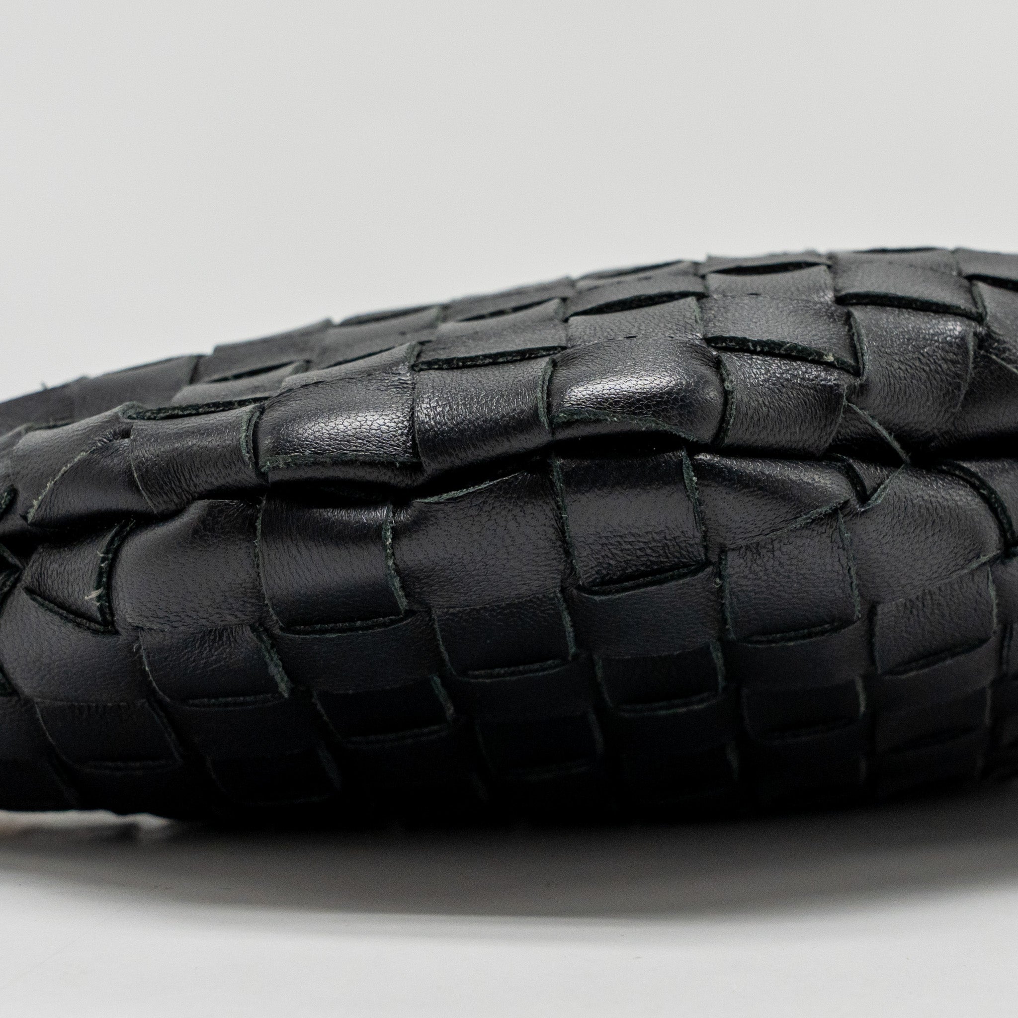 BOTTEGA VENETA MINI TURN POUCH LAMBSKIN BLACK GHW