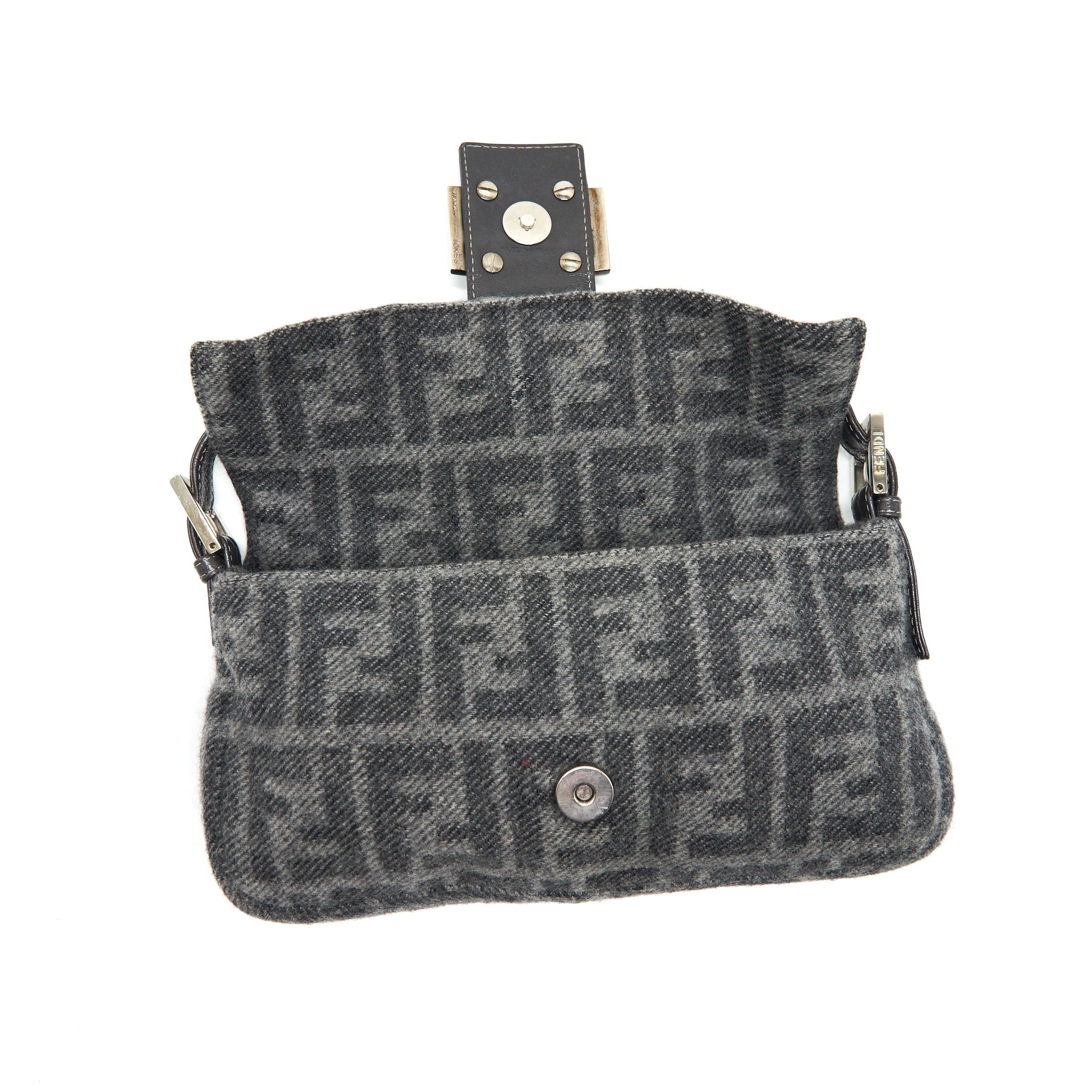 FENDI BAGUETTE IN SOFT TWEED GREY