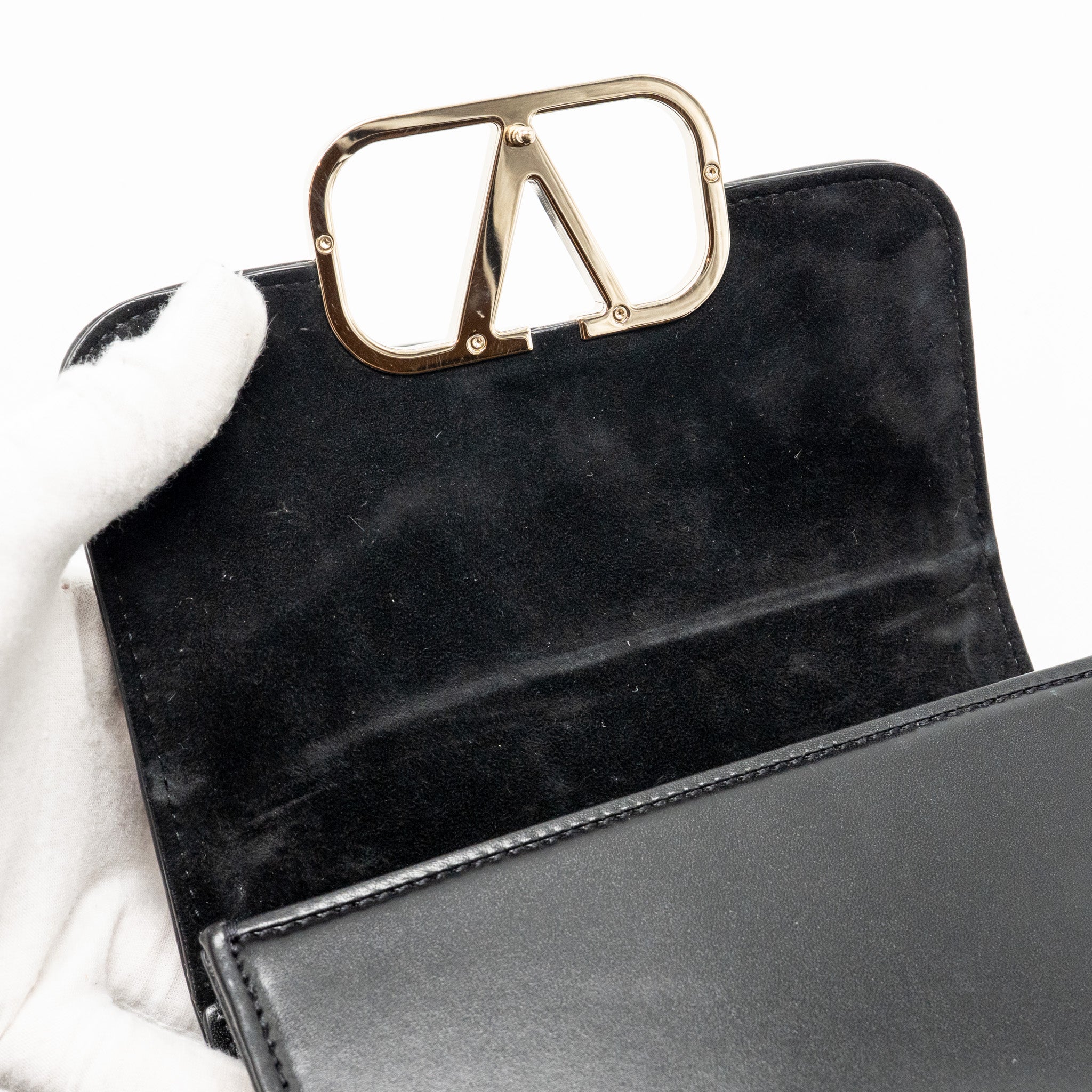VALENTINO V LOGO TYPE FOLDOVER TOP SHOULDER BAG CALFSKIN BLACK SHW
