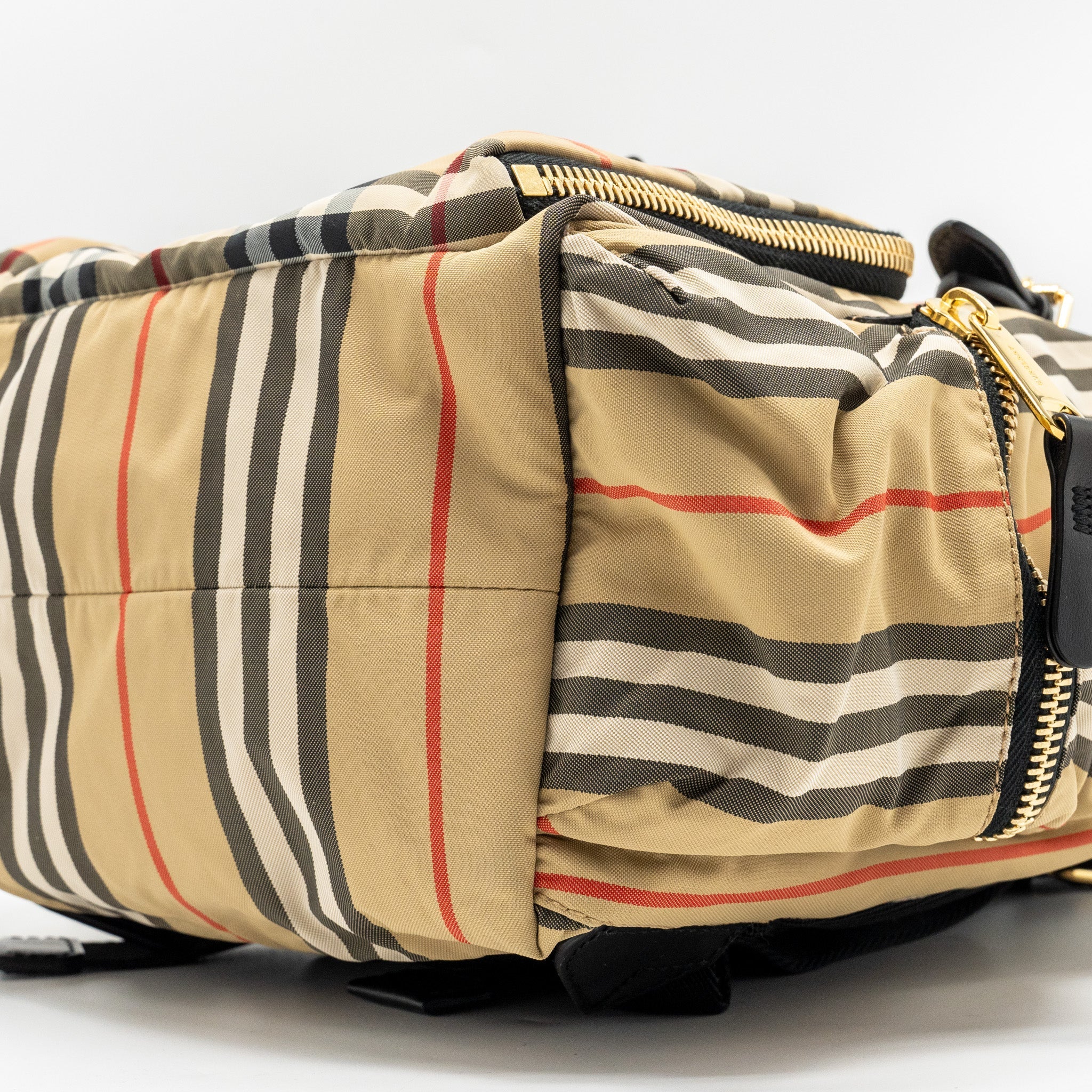 BURBERRY MEDIUM BACKPACK NYLON MULTICOLOUR GHW