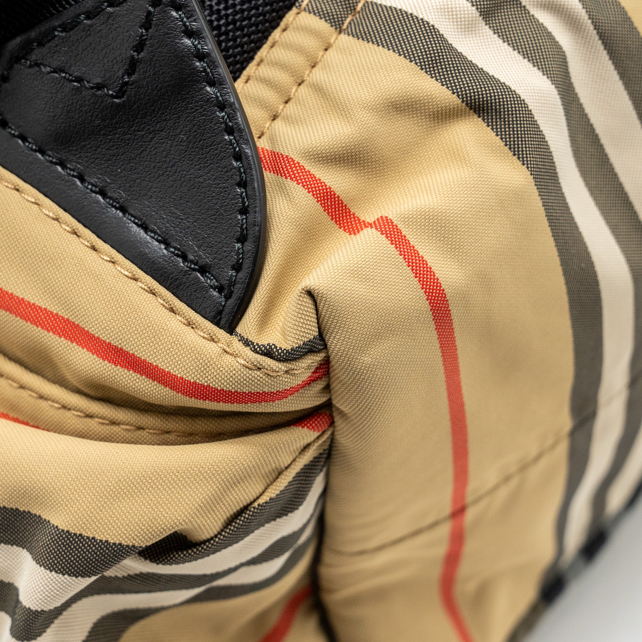 BURBERRY MEDIUM BACKPACK NYLON MULTICOLOUR GHW