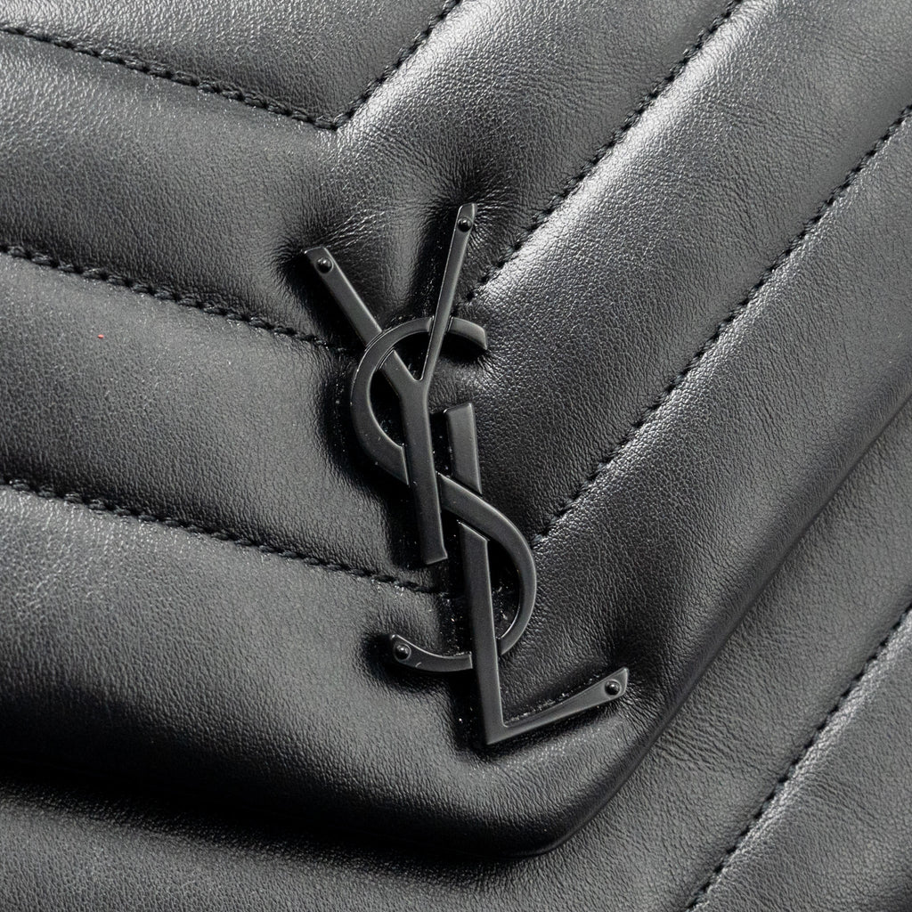 SAINT LAURENT/YSL MEDIUM LOULOU SHOULDER BAG CALFSKIN SO BLACK