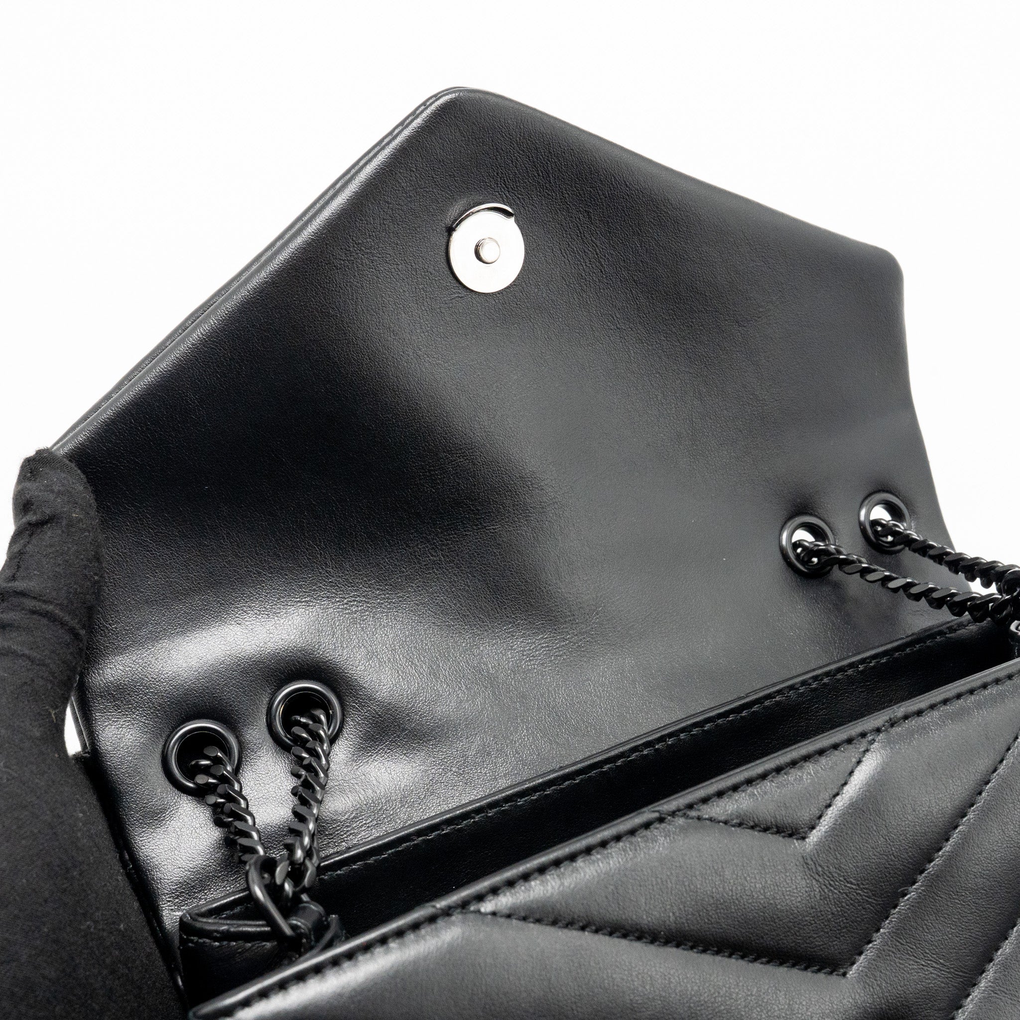 SAINT LAURENT/YSL MEDIUM LOULOU SHOULDER BAG CALFSKIN SO BLACK
