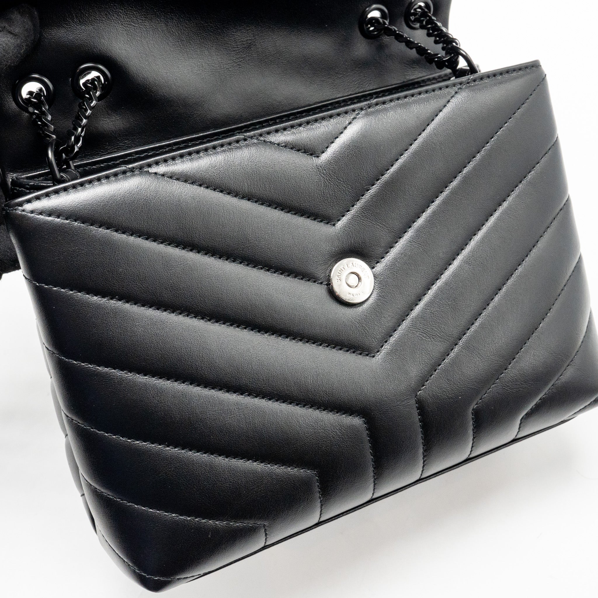 SAINT LAURENT/YSL MEDIUM LOULOU SHOULDER BAG CALFSKIN SO BLACK