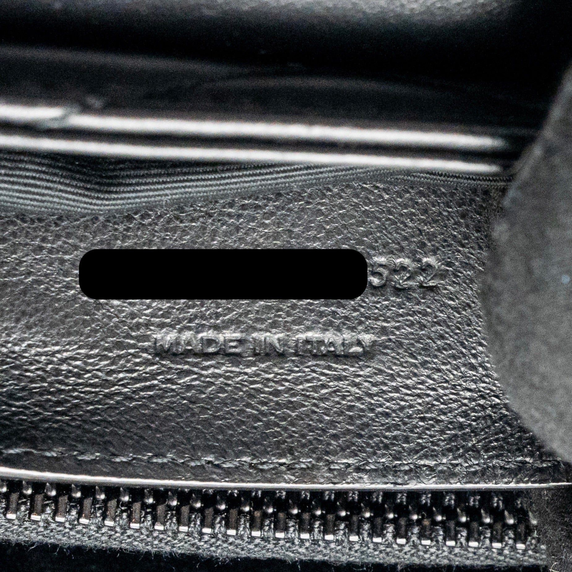 SAINT LAURENT/YSL MEDIUM LOULOU SHOULDER BAG CALFSKIN SO BLACK