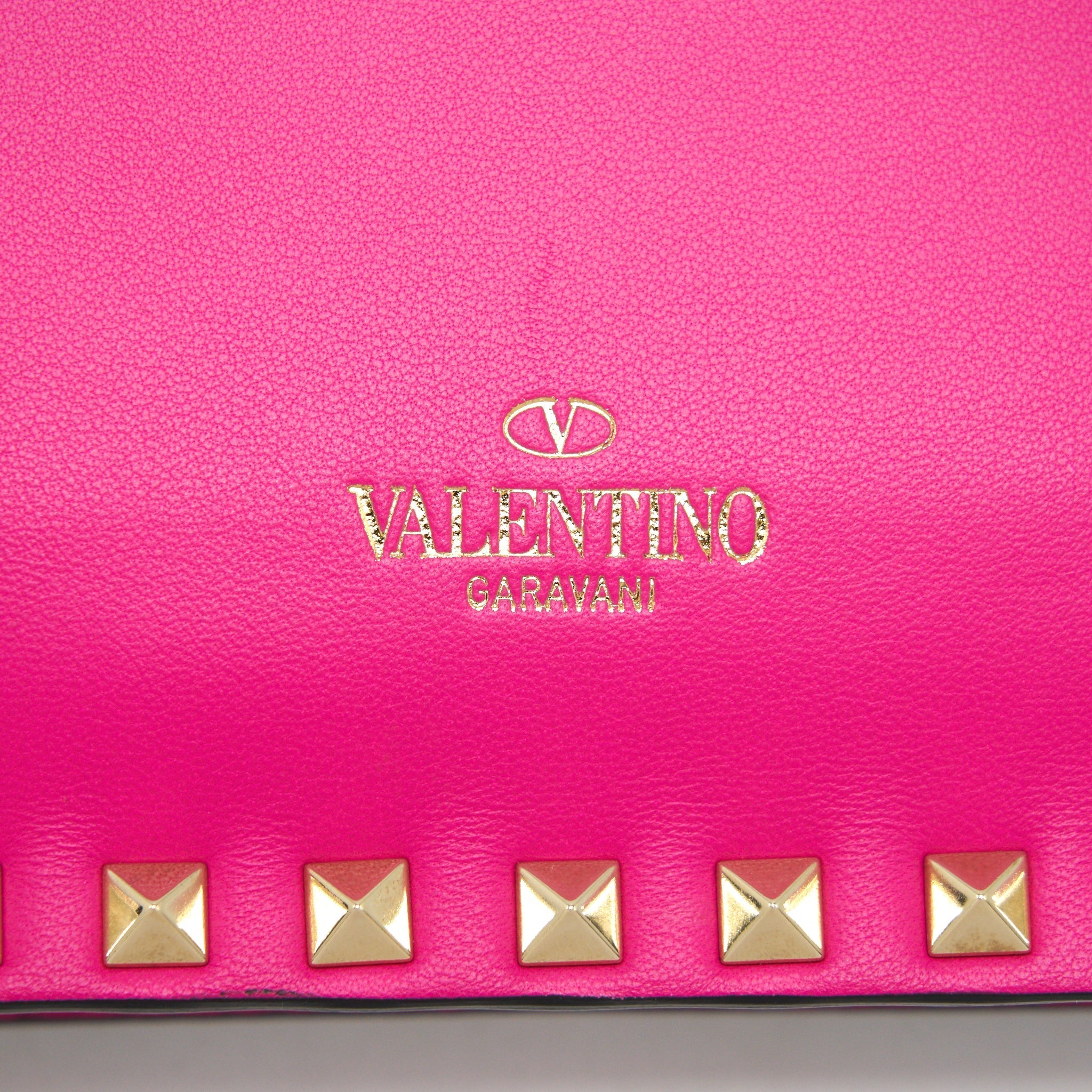 VALENTINO ROCKSTUD CLUTCH PINK GHW