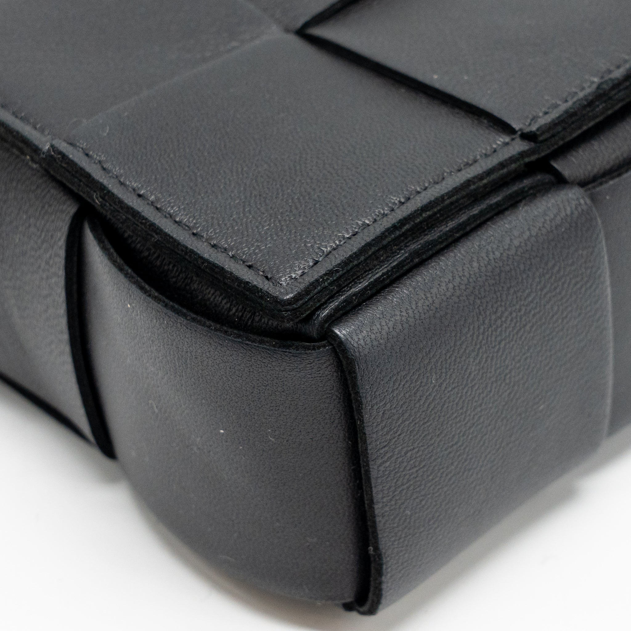BOTTEGA VENETA INTRECCIO CASSETTE MINI BAG LAMBSKIN BLACK GHW