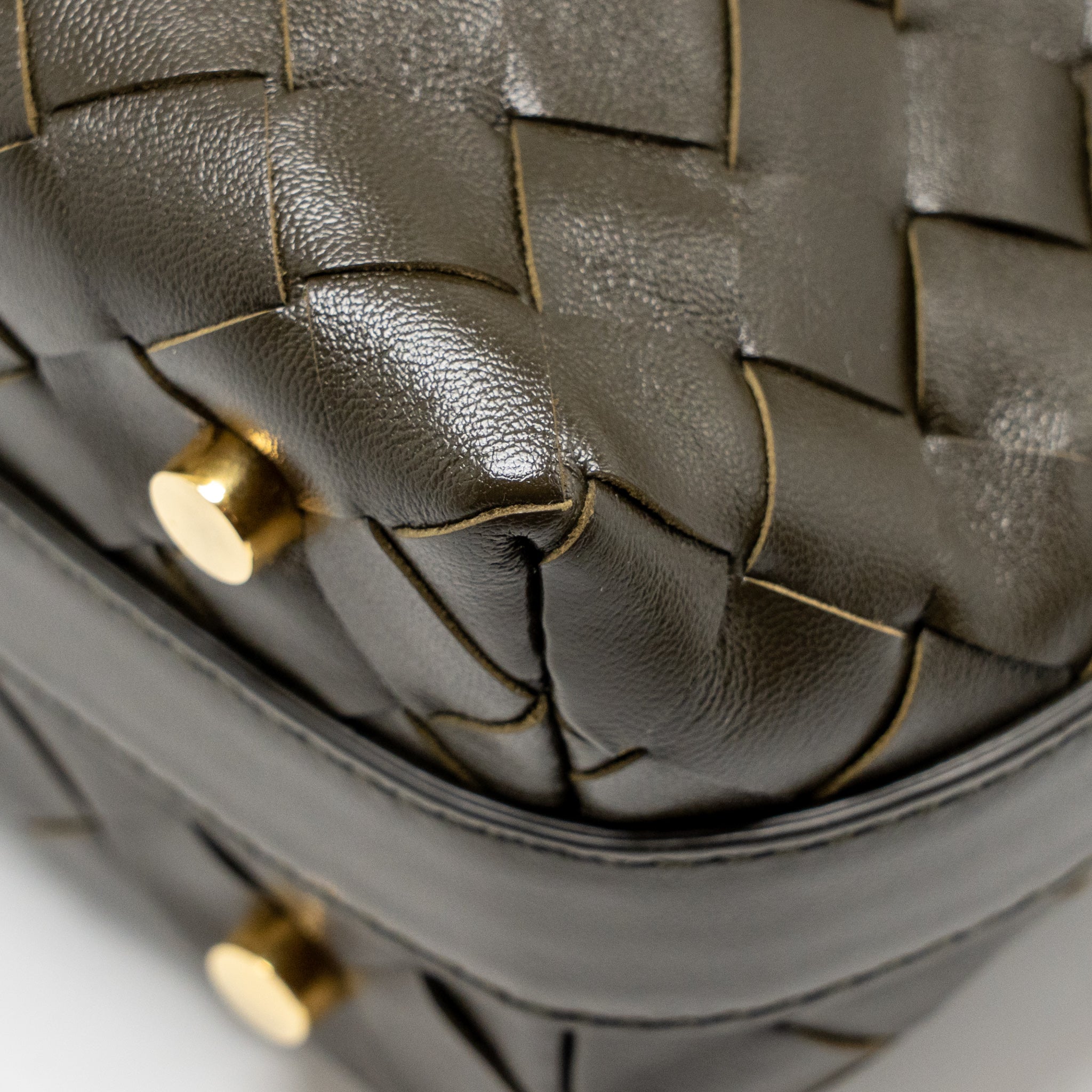 BOTTEGA VENETA WALLACE BAG CALFSKIN KAKI GHW