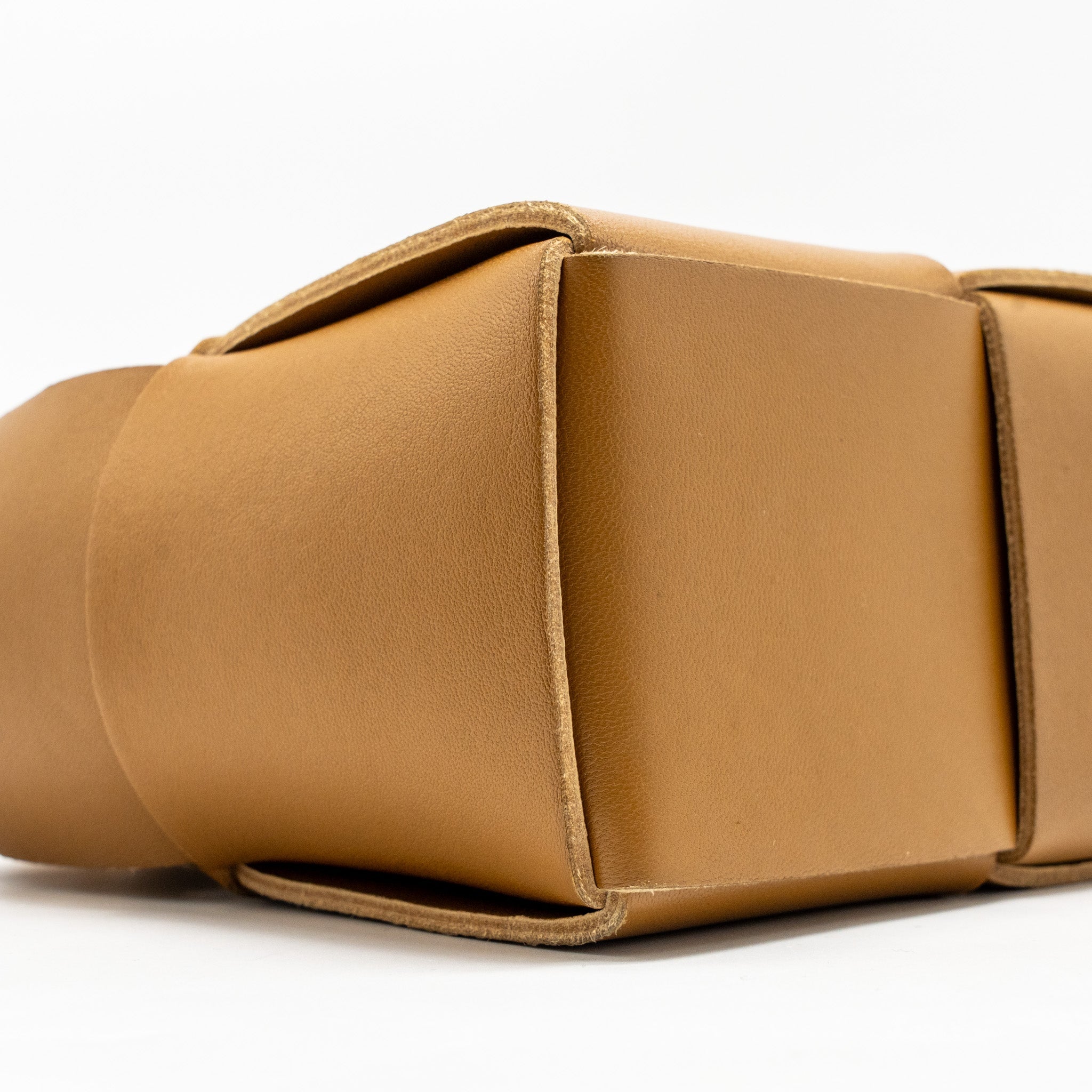 BOTTEGA VENETA MINI ARCO TOTE LAMBSKIN CAMEL GHW