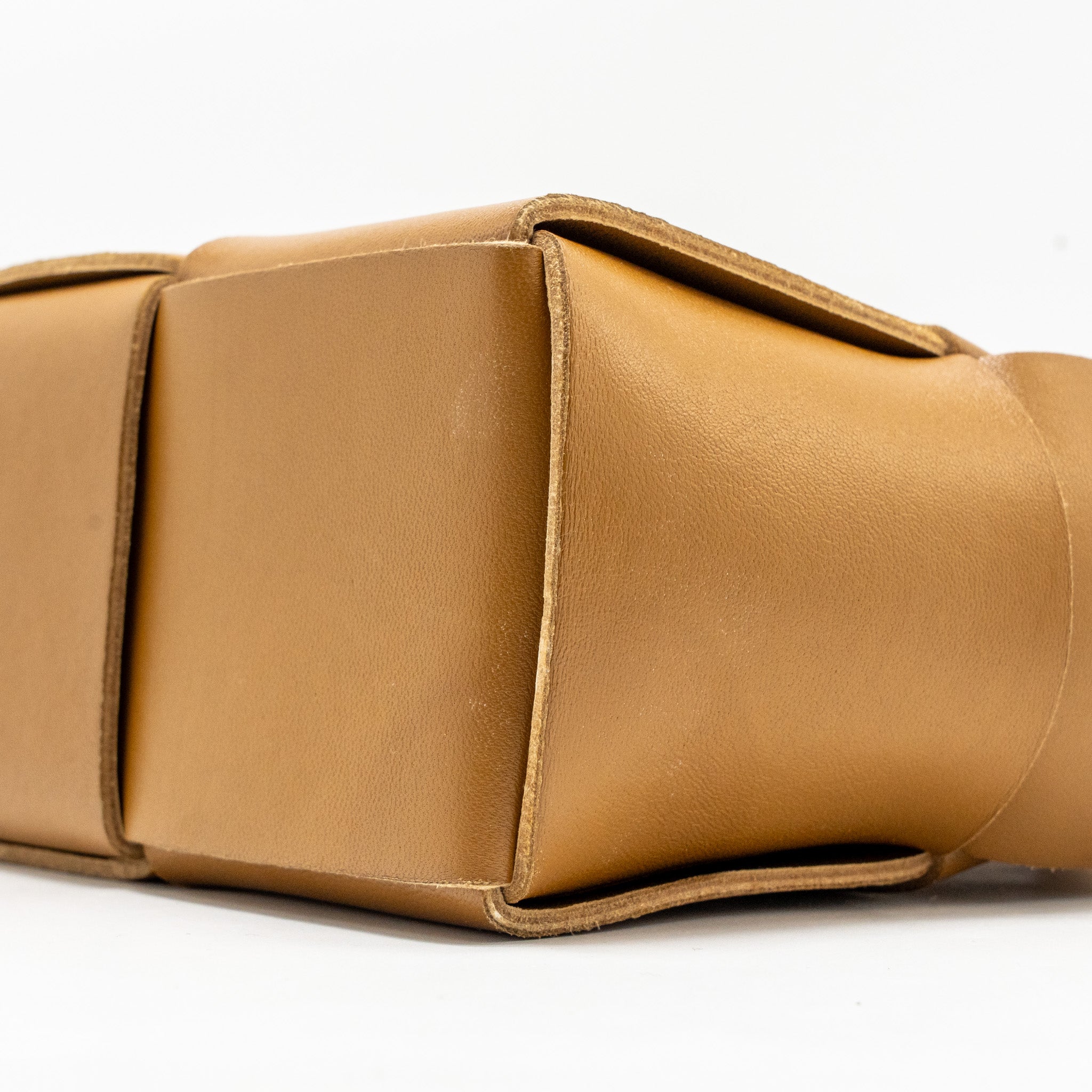 BOTTEGA VENETA MINI ARCO TOTE LAMBSKIN CAMEL GHW