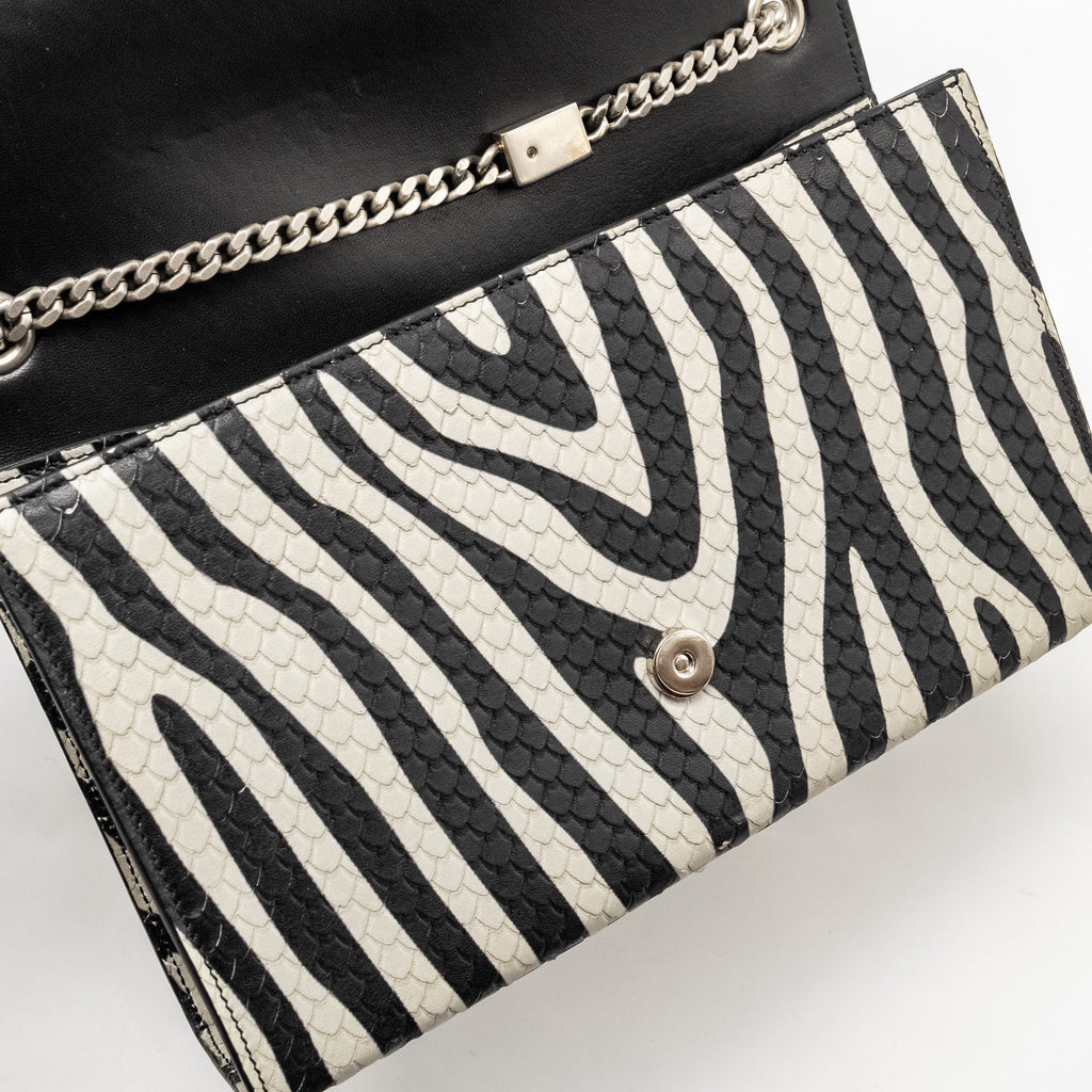 SAINT LAURENT/YSL MEDIUM KATE SHOULDER BAG WITH TASSEL EMBOSSED LEATHER BLACK/WHITE SHW
