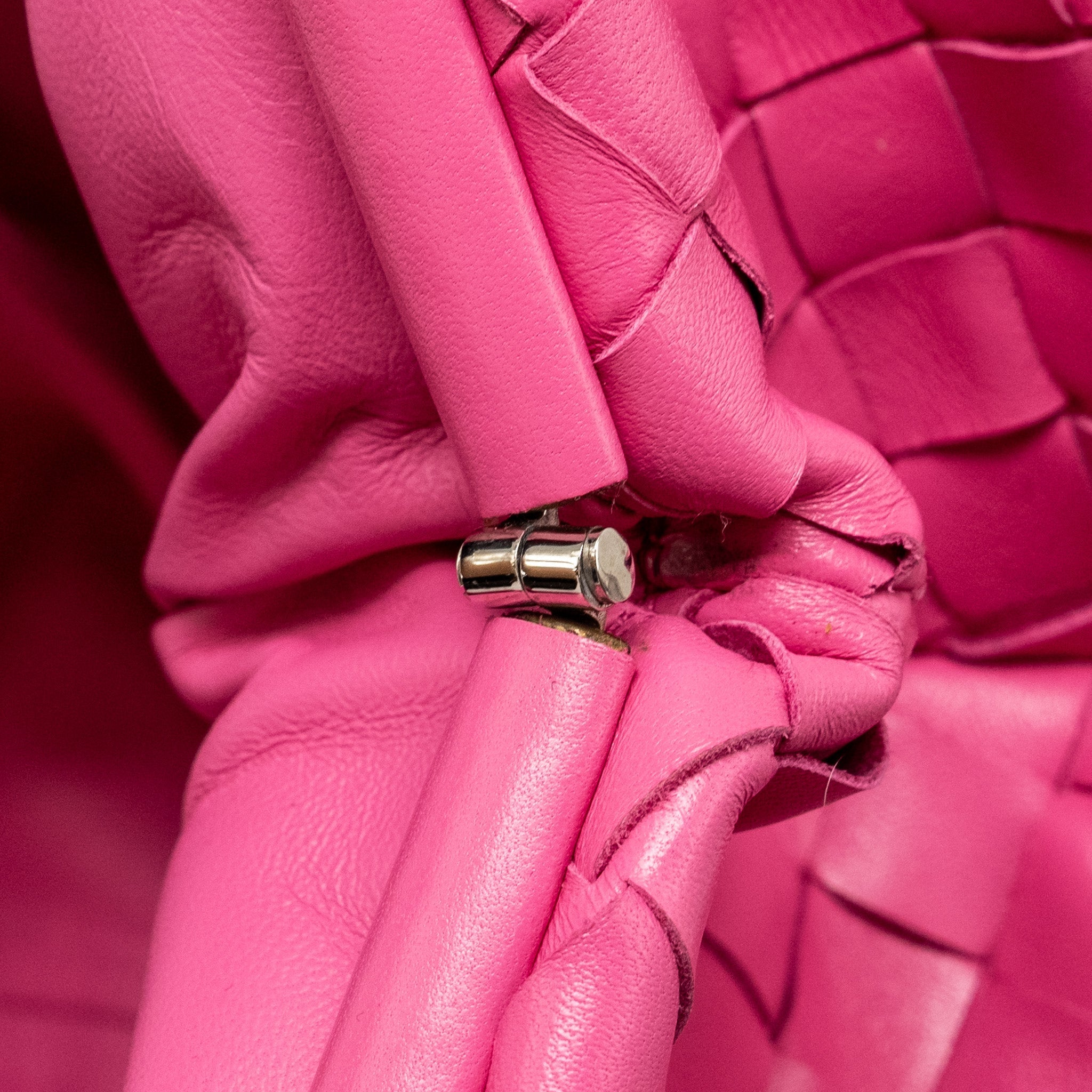 BOTTEGA VENETA INTRECCIATO POUCH LEATHER PINK SHW