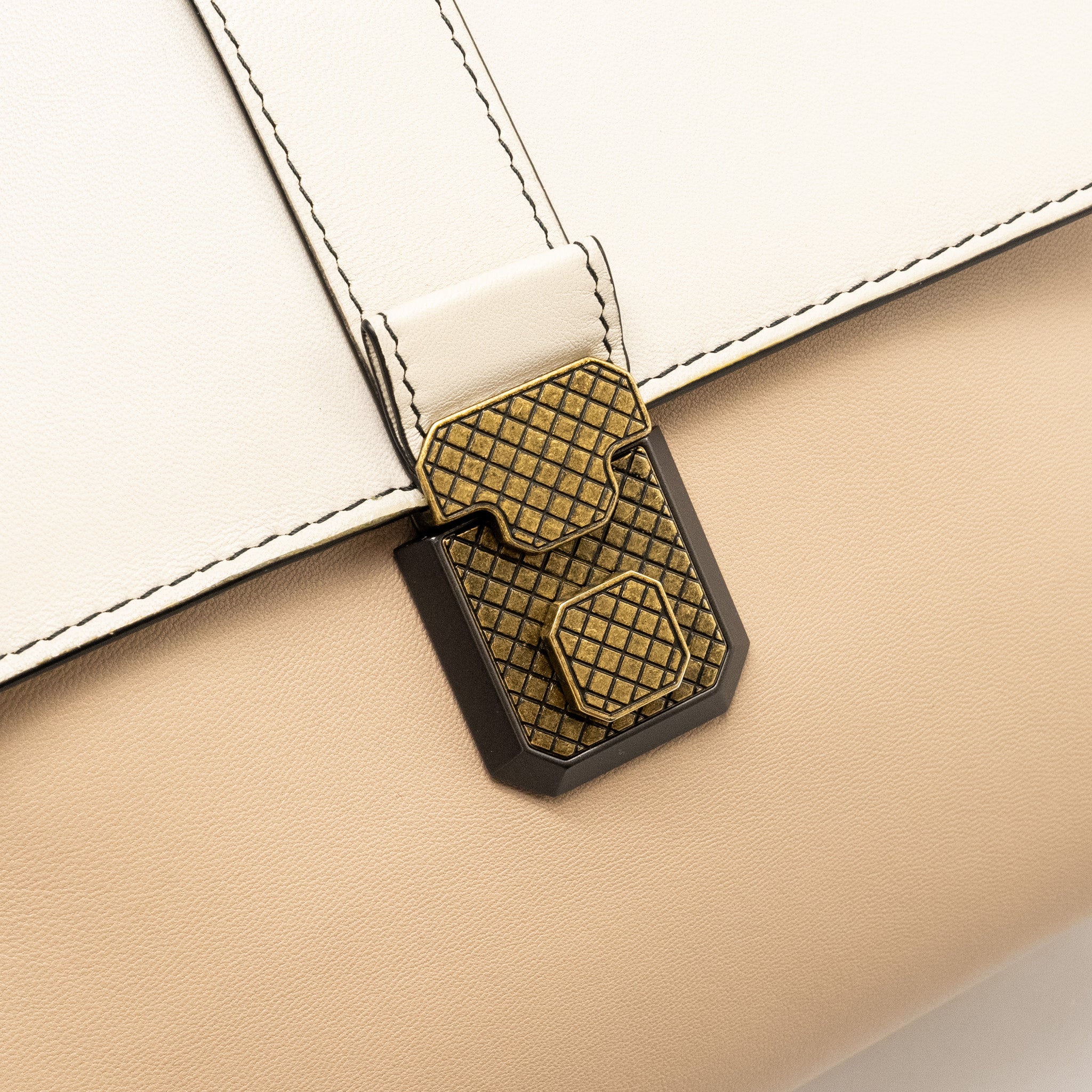BOTTEGA VENETA TOP HANDLE PIAZZA BAG NAPPA WHITE/BEIGE/LIGHT BROWN MULTICOLOUR HARDWARE